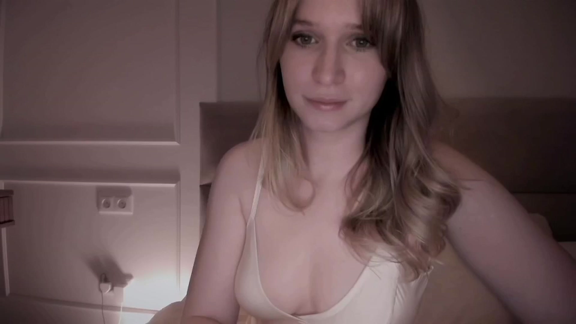 Gallery image thumbnail from Speculoos_'s myfreecams stream on, 05/15/2024, 20:31 image 18 of 20
