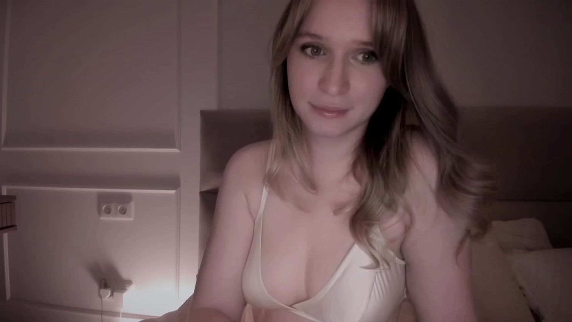 Gallery image thumbnail from Speculoos_'s myfreecams stream on, 05/15/2024, 20:31 image 9 of 20
