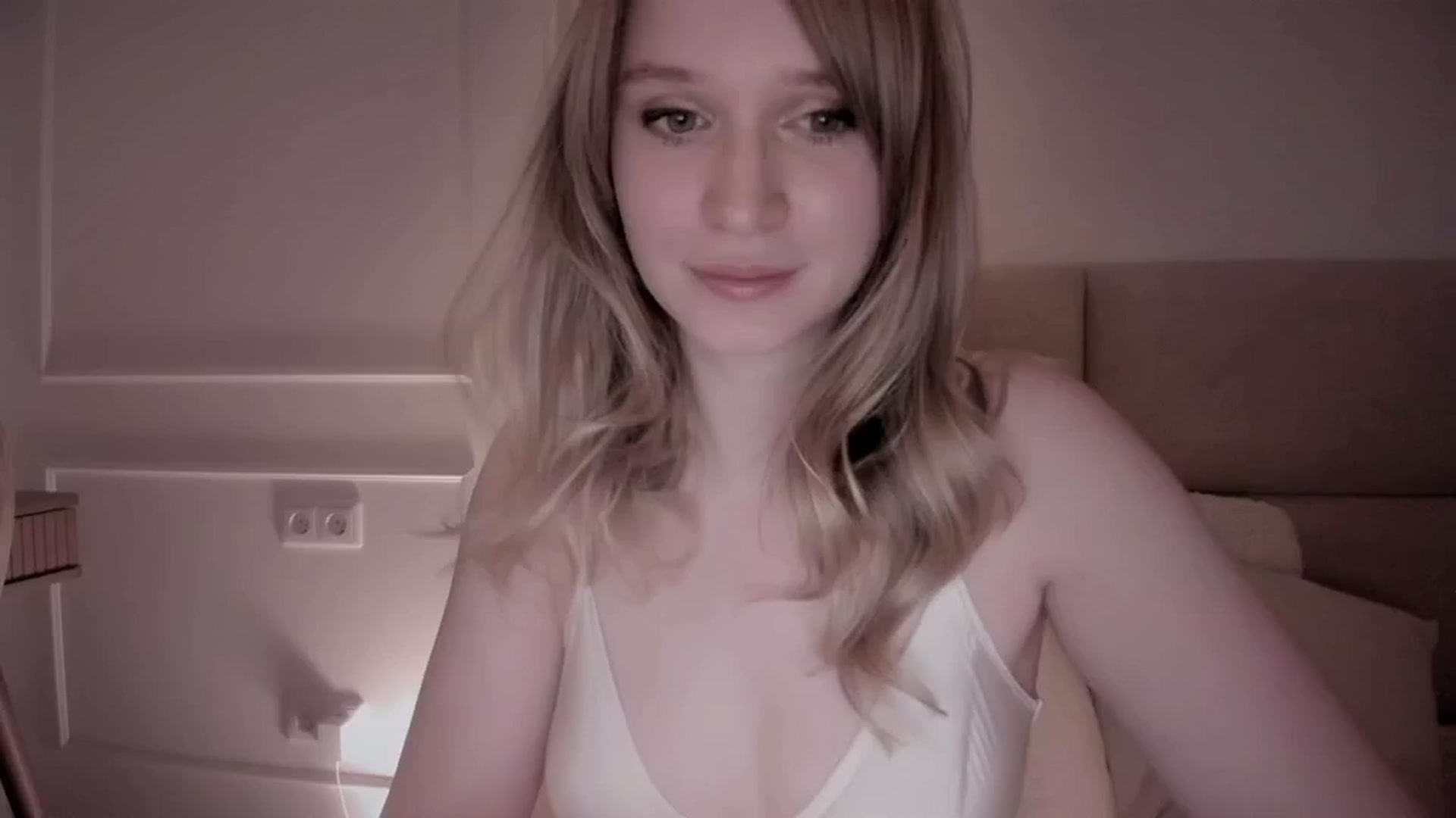 Gallery image thumbnail from Speculoos_'s myfreecams stream on, 05/28/2024, 20:28 image 5 of 20