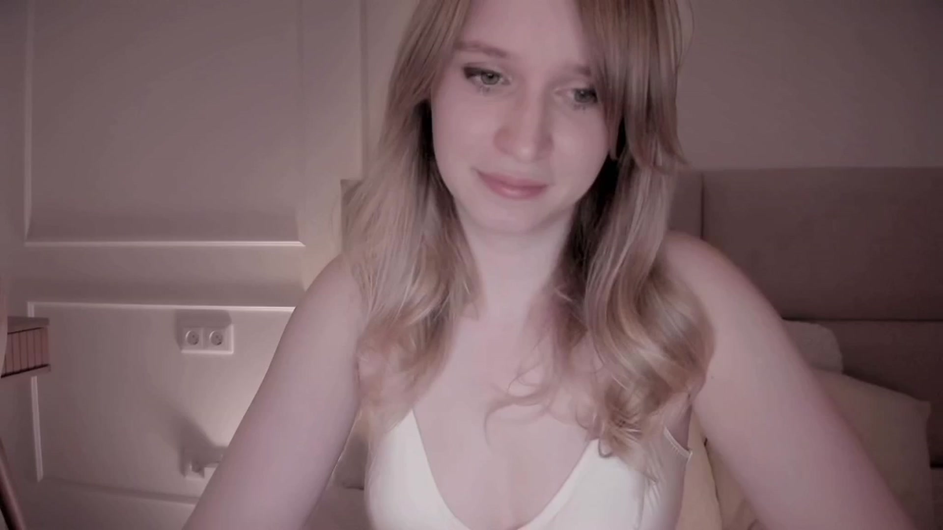 Gallery image thumbnail from Speculoos_'s myfreecams stream on, 05/28/2024, 20:28 image 4 of 20