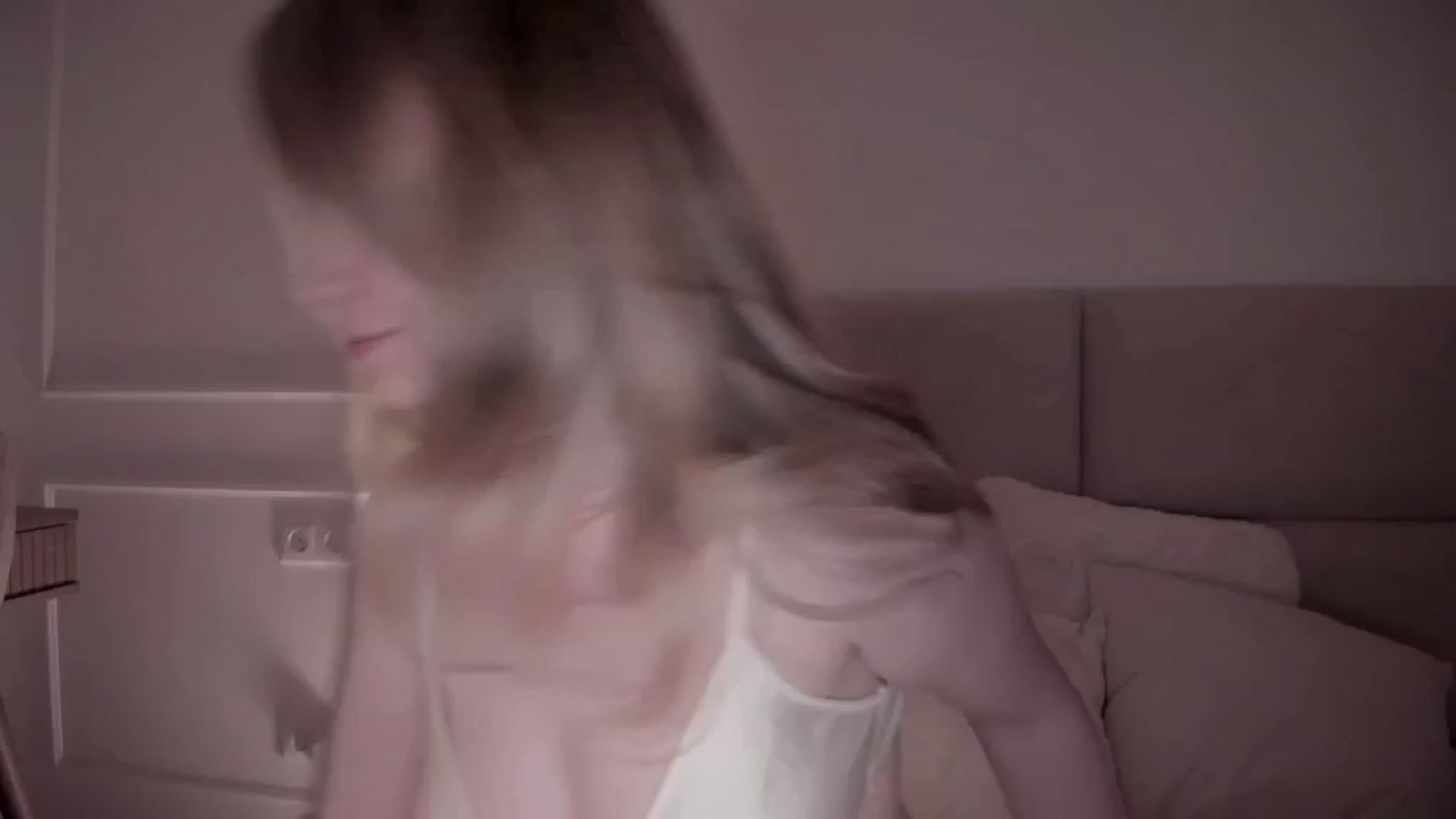 Gallery image thumbnail from Speculoos_'s myfreecams stream on, 05/28/2024, 20:28 image 8 of 20