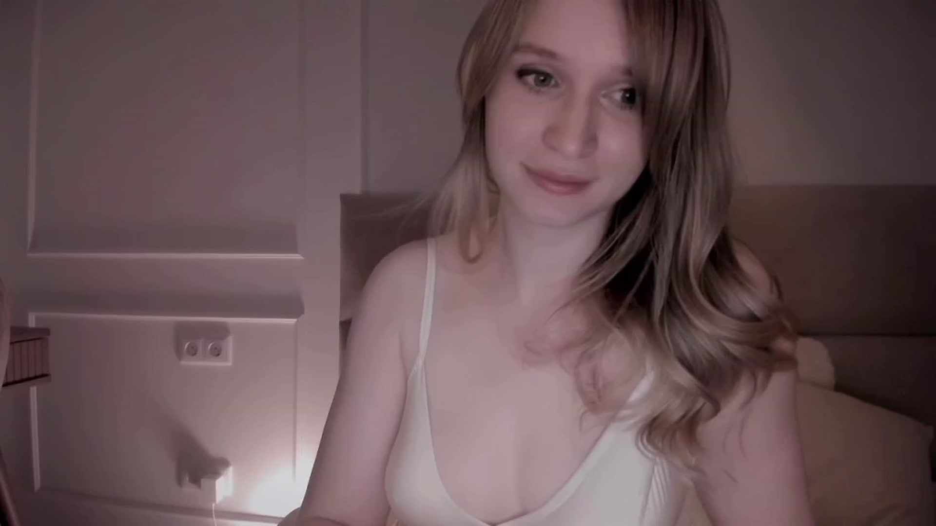 Gallery image thumbnail from Speculoos_'s myfreecams stream on, 05/28/2024, 20:28 image 7 of 20
