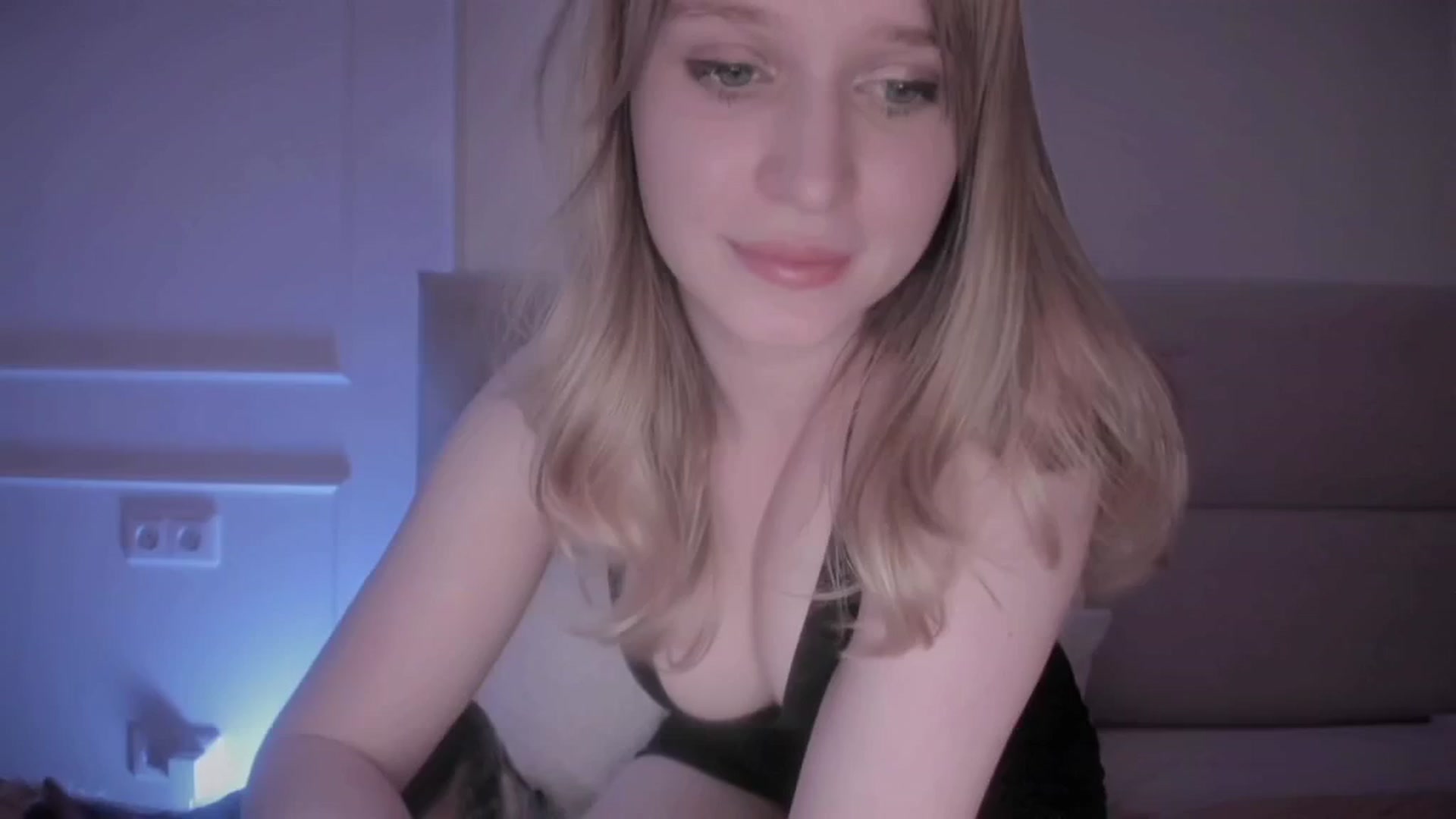 Gallery image thumbnail from Speculoos_'s myfreecams stream on, 06/03/2024, 20:16 image 1 of 20