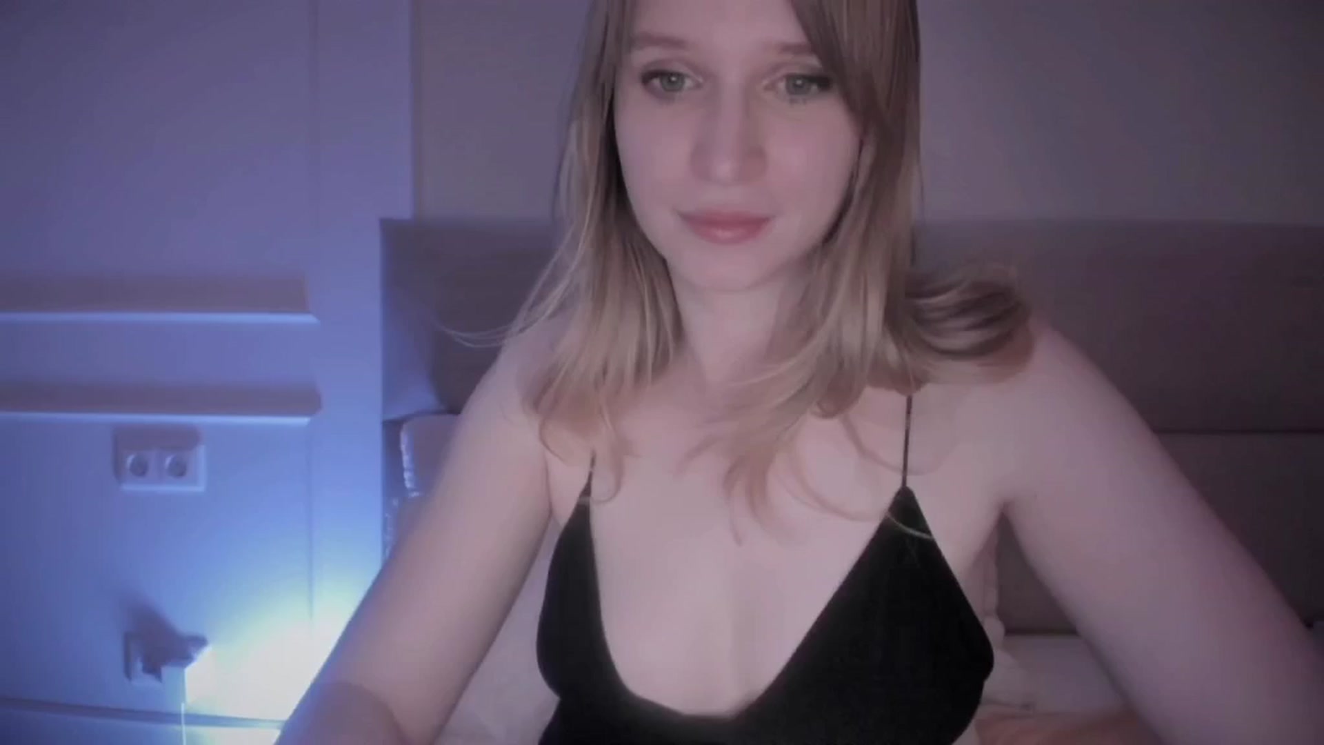 Gallery image thumbnail from Speculoos_'s myfreecams stream on, 06/03/2024, 20:16 image 12 of 20
