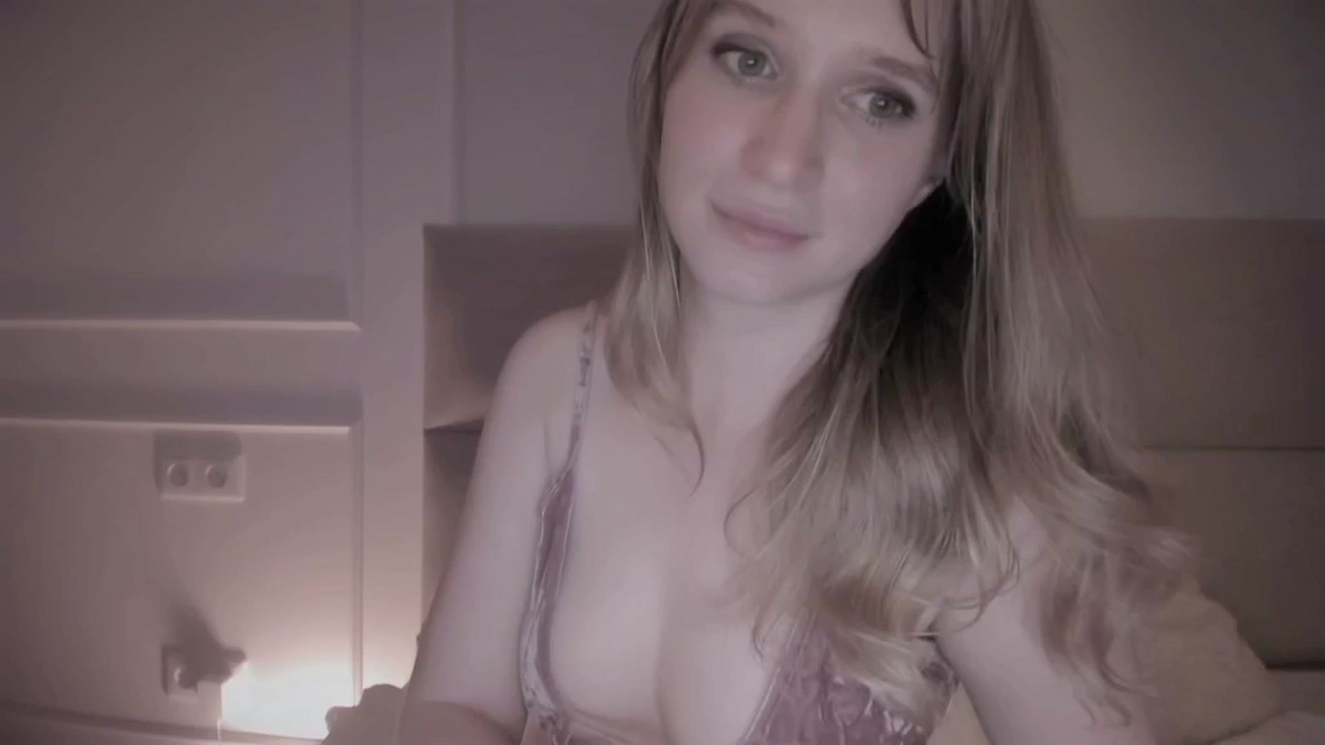 Gallery image thumbnail from Speculoos_'s myfreecams stream on, 07/31/2024, 20:00 image 12 of 20