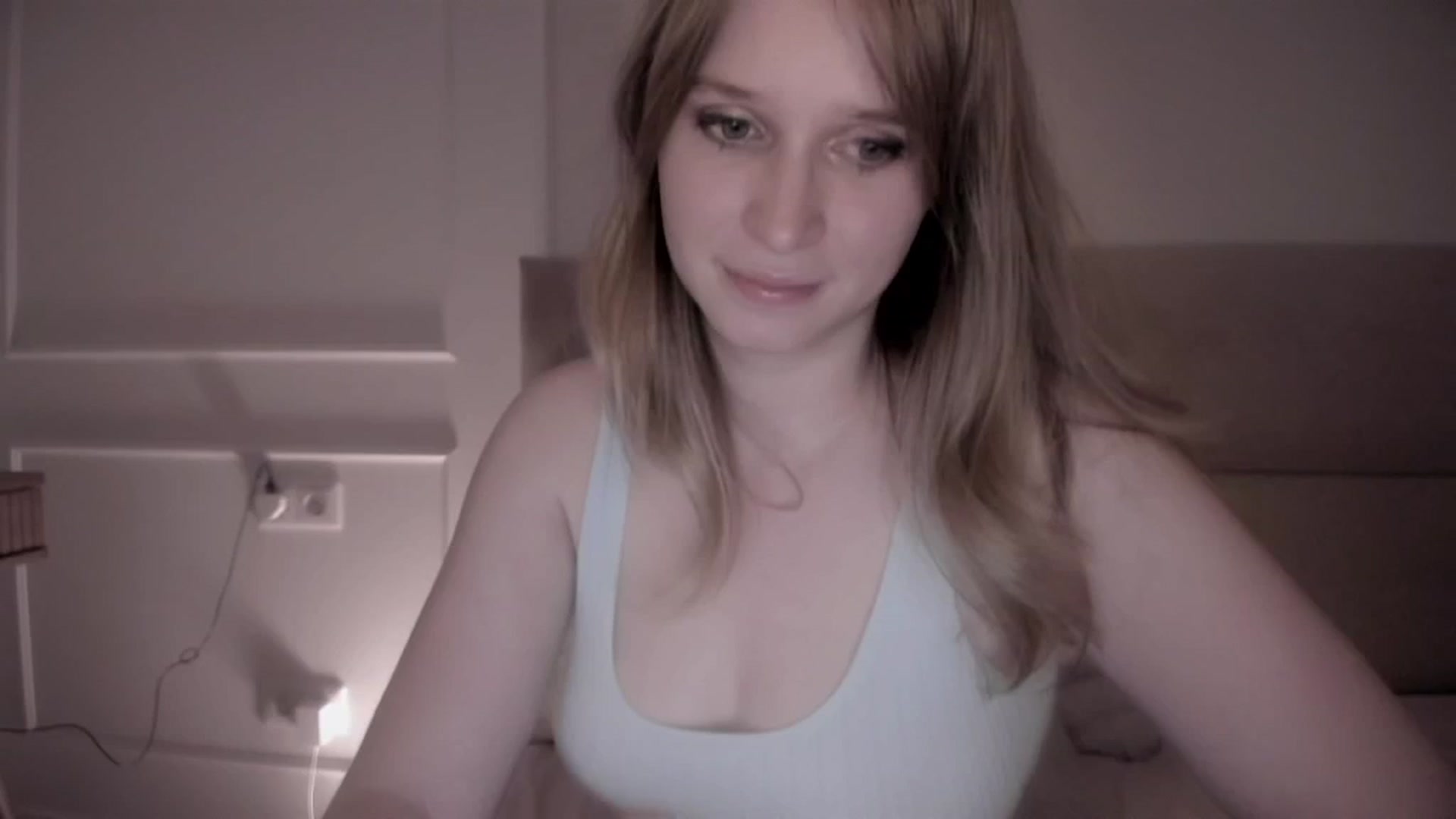Gallery image thumbnail from Speculoos_'s myfreecams stream on, 08/07/2024, 20:03 image 9 of 20