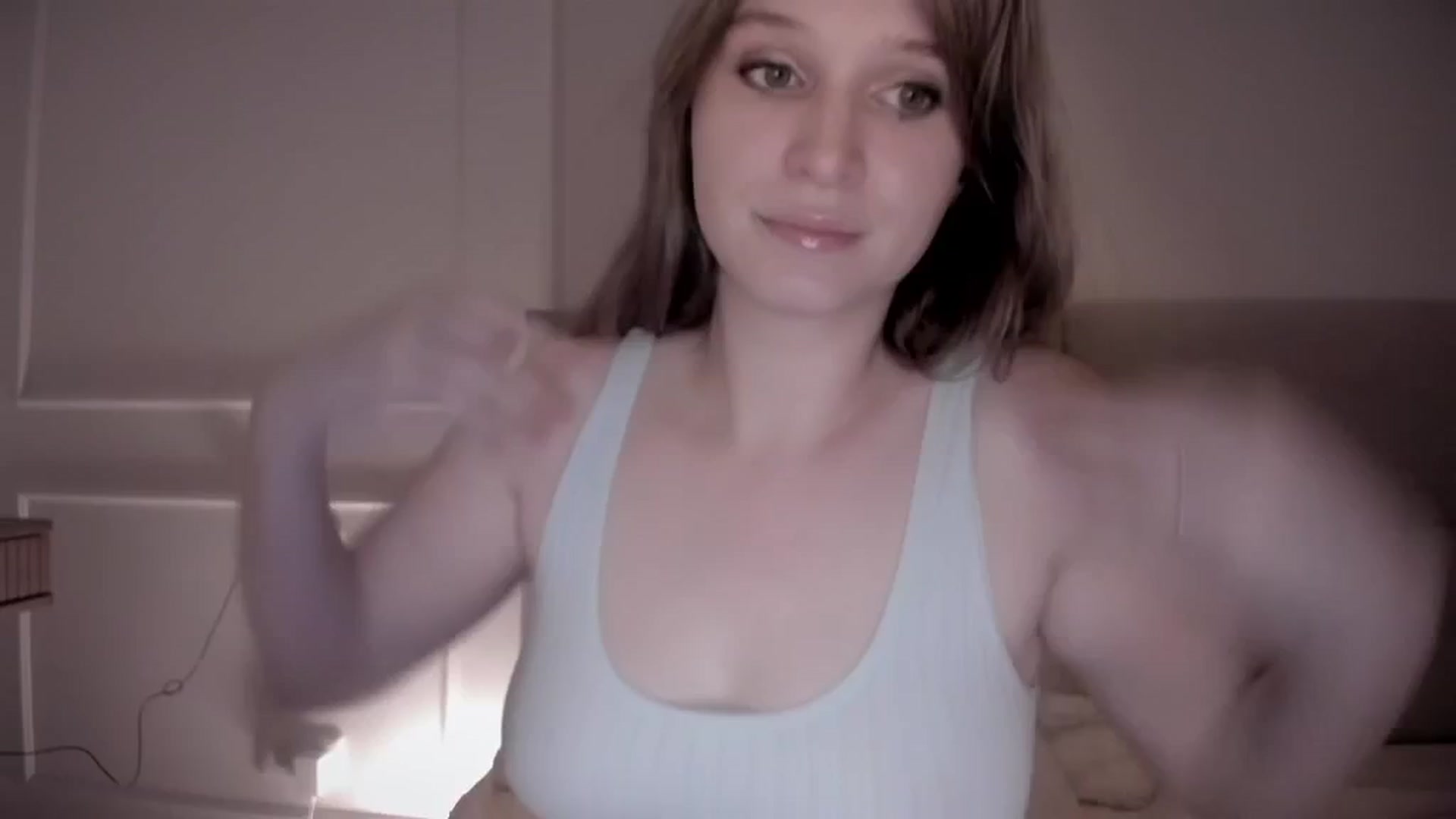 Gallery image thumbnail from Speculoos_'s myfreecams stream on, 08/07/2024, 20:03 image 1 of 20