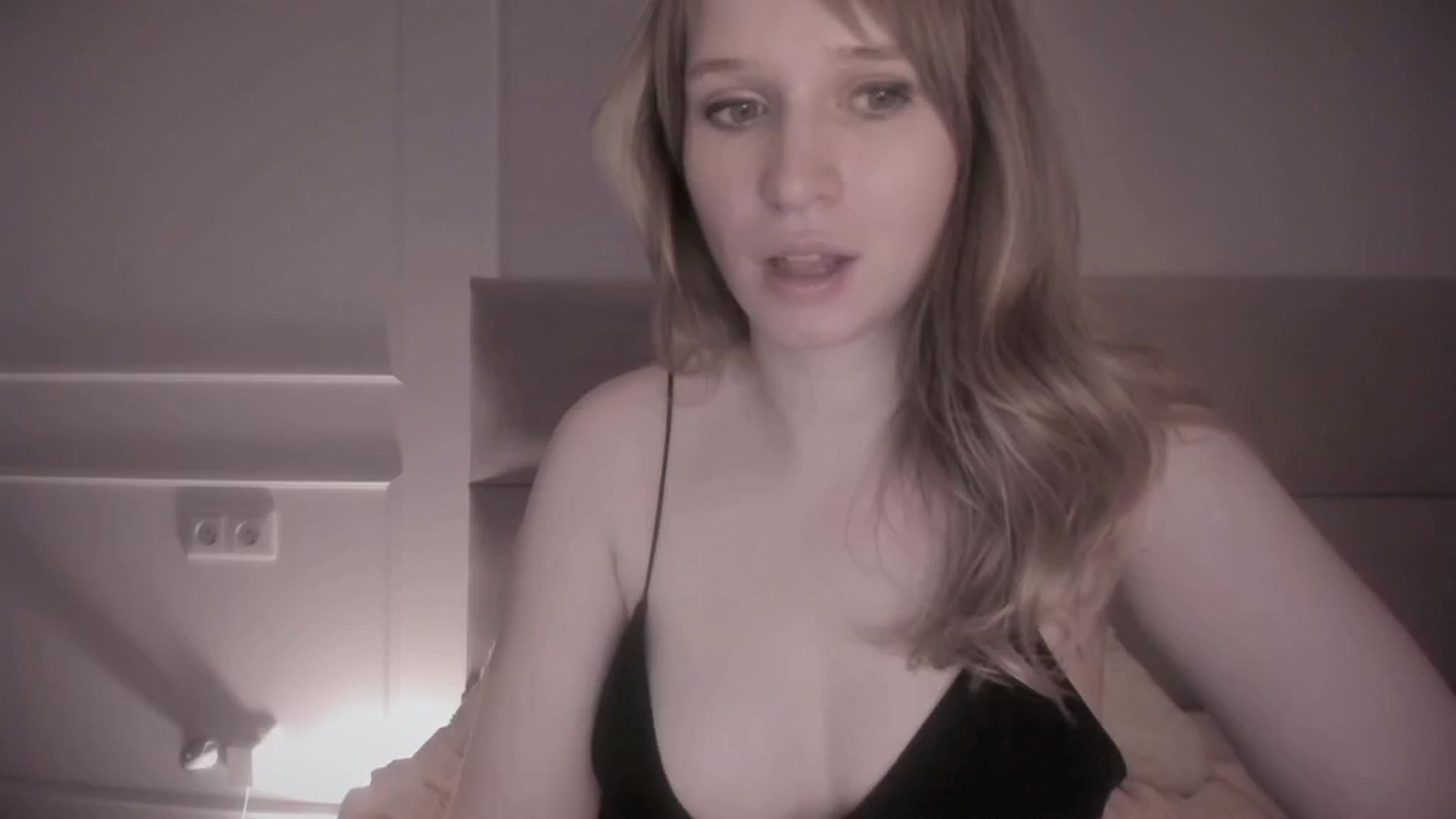 Gallery image thumbnail from Speculoos_'s myfreecams stream on, 08/26/2024, 19:49 image 16 of 20