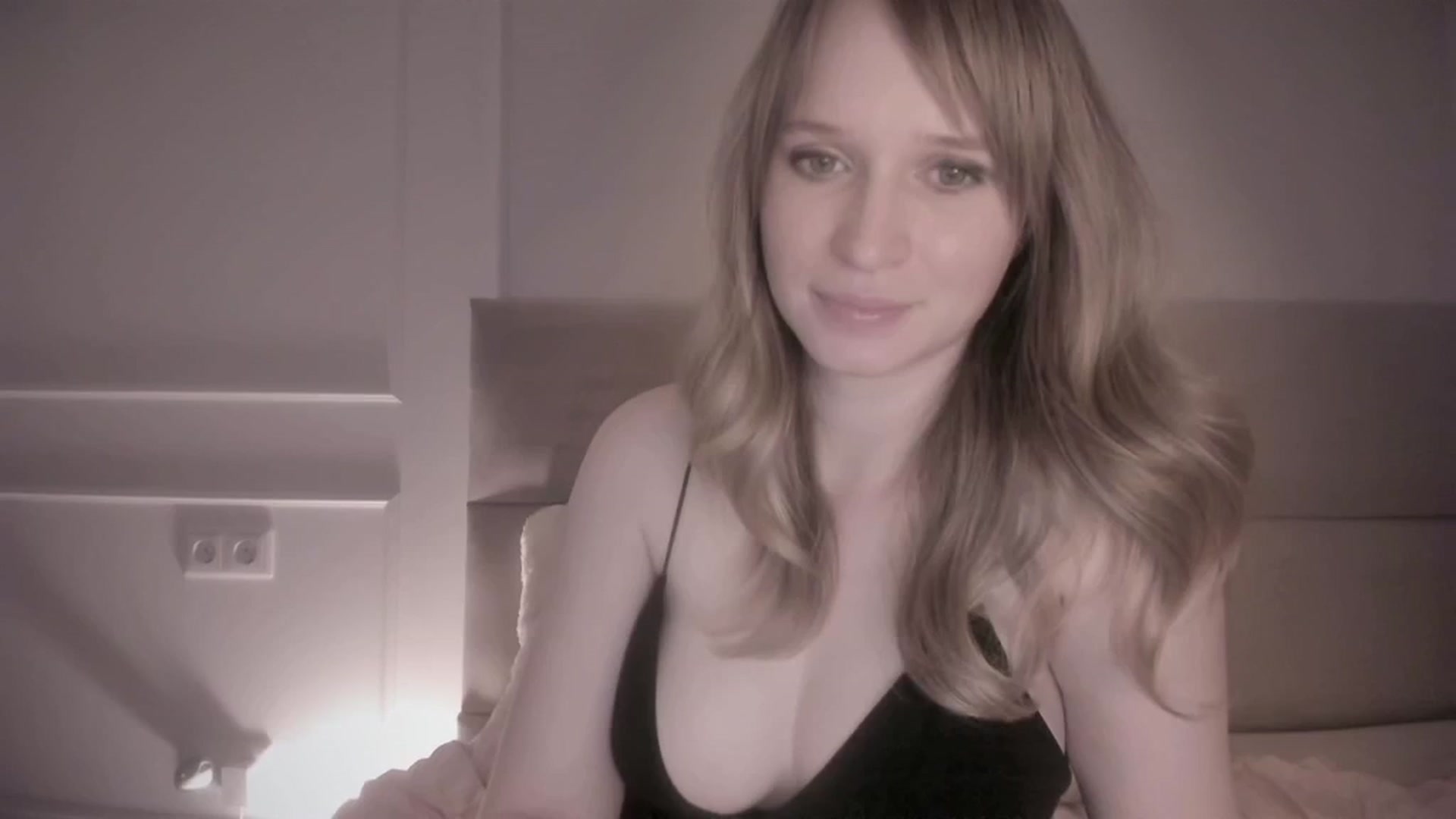 Gallery image thumbnail from Speculoos_'s myfreecams stream on, 08/26/2024, 19:49 image 4 of 20