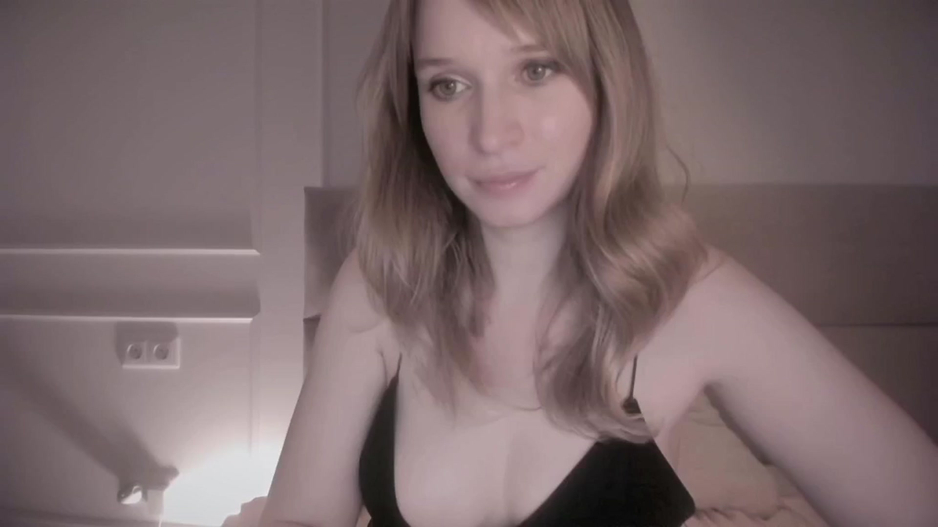 Gallery image thumbnail from Speculoos_'s myfreecams stream on, 08/26/2024, 19:49 image 11 of 20