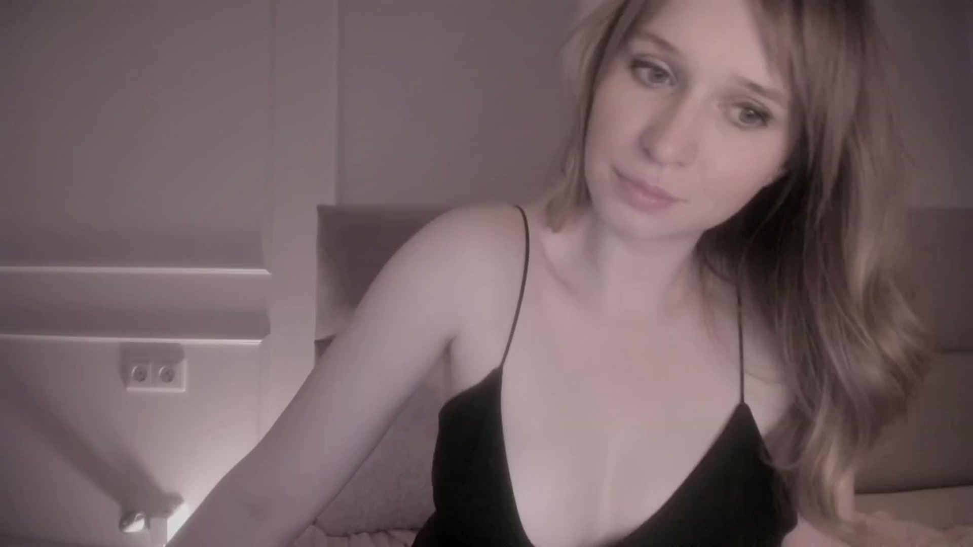 Gallery image thumbnail from Speculoos_'s myfreecams stream on, 08/26/2024, 19:49 image 8 of 20