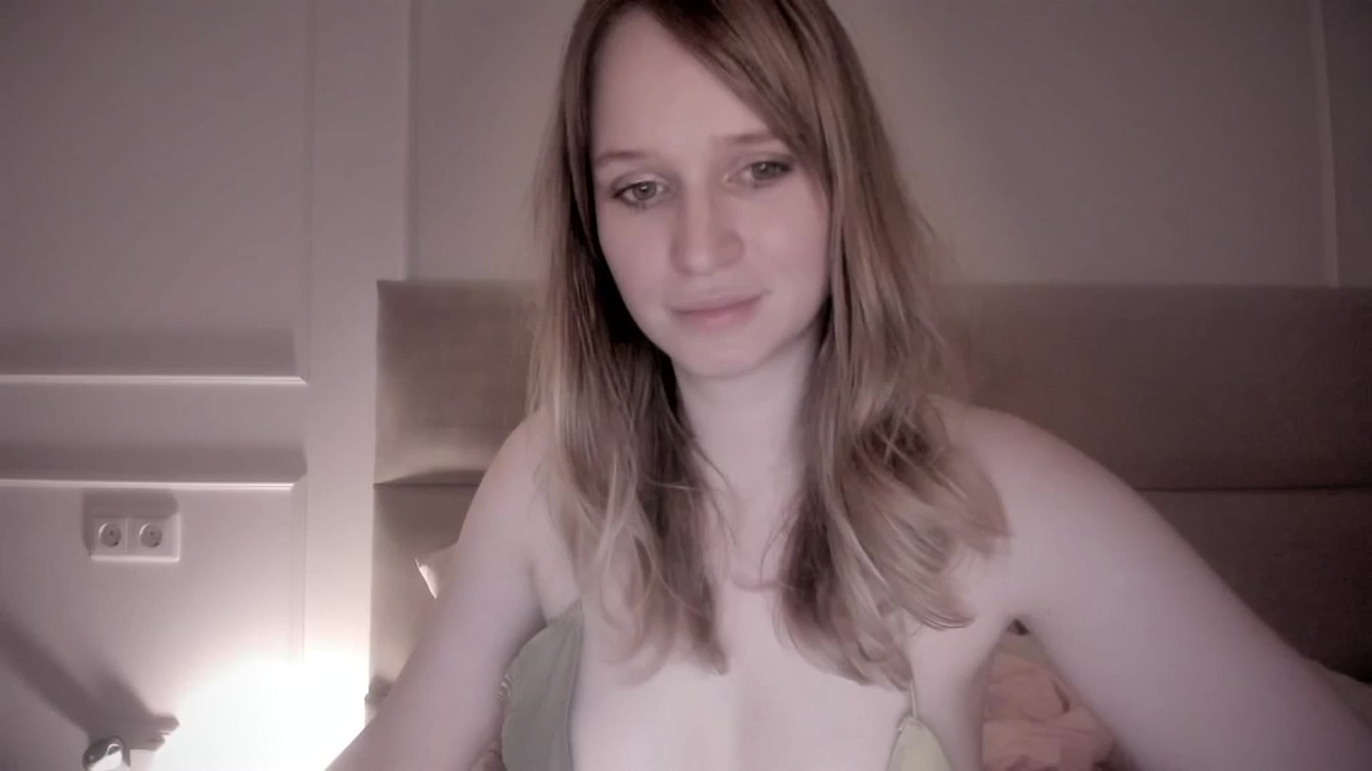 Gallery image thumbnail from Speculoos_'s myfreecams stream on, 08/27/2024, 20:07 image 11 of 20