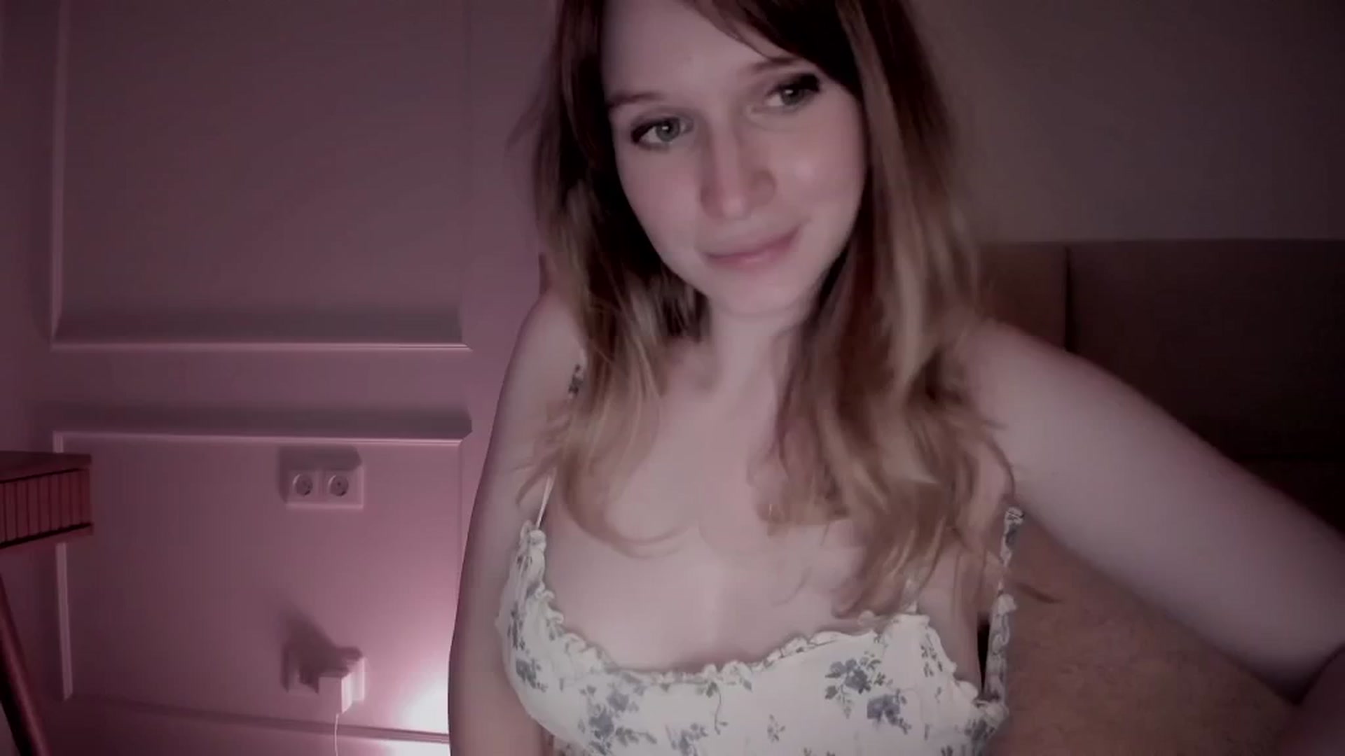 Gallery image thumbnail from Speculoos_'s myfreecams stream on, 10/09/2024, 20:11 image 10 of 20