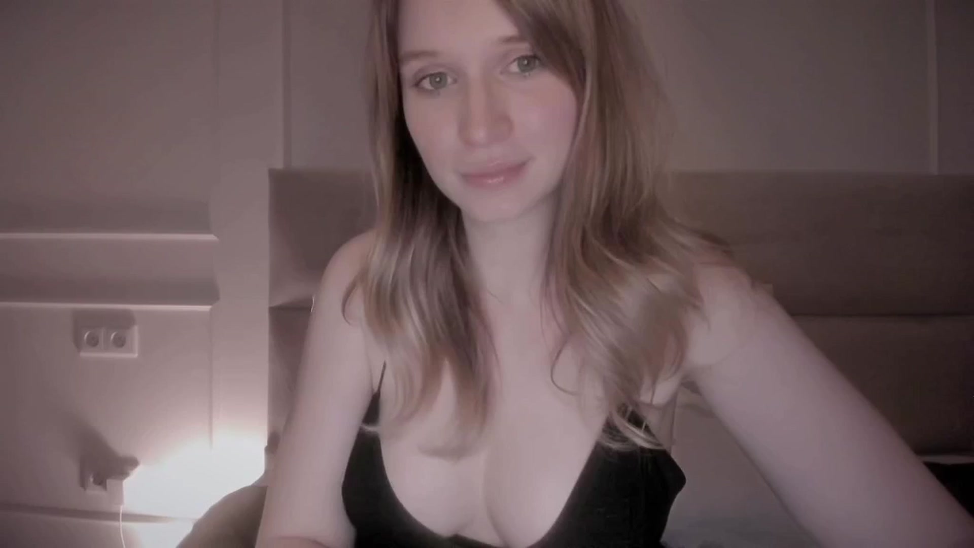 Gallery image thumbnail from Speculoos_'s myfreecams stream on, 10/27/2024, 20:31 image 7 of 20