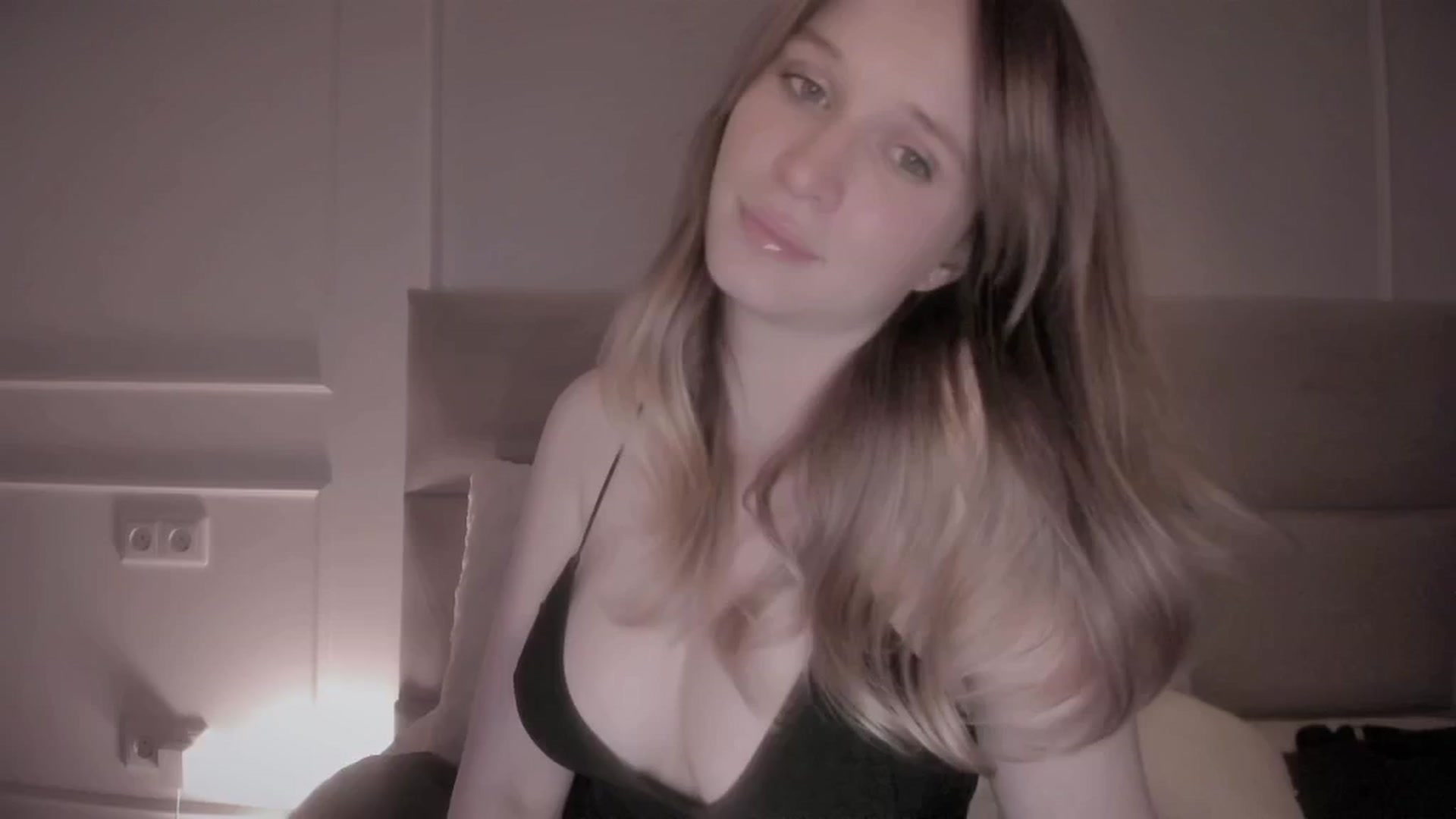 Gallery image thumbnail from Speculoos_'s myfreecams stream on, 10/27/2024, 20:31 image 2 of 20