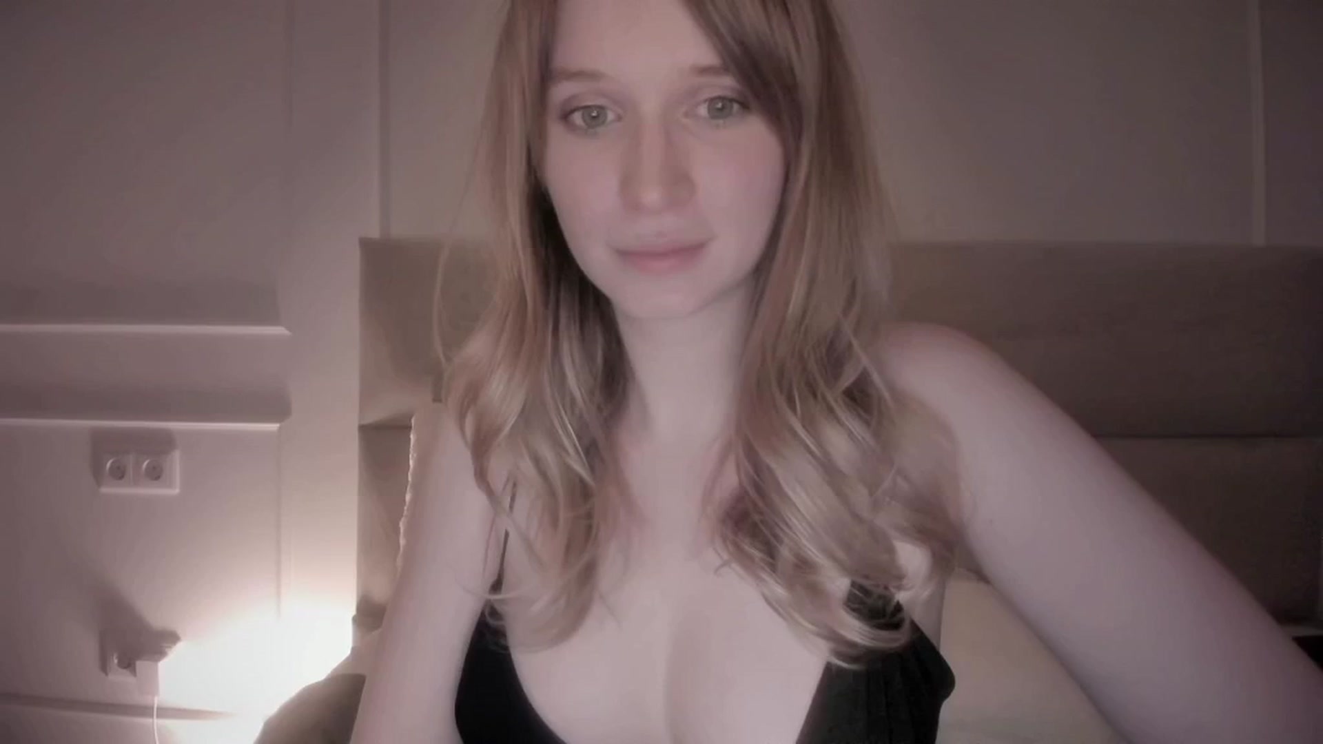 Gallery image thumbnail from Speculoos_'s myfreecams stream on, 10/27/2024, 20:31 image 20 of 20