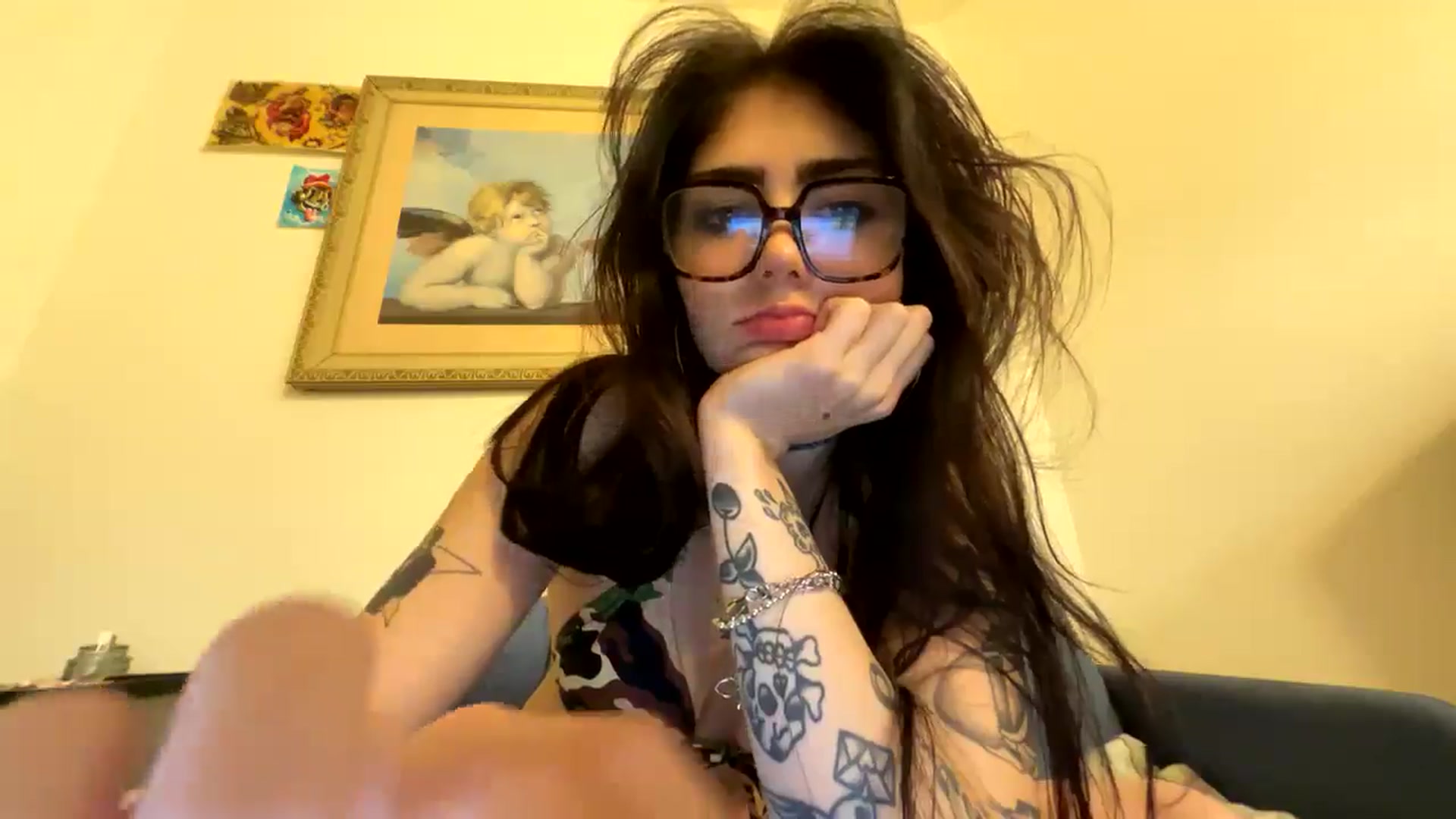 Gallery image thumbnail from SpencerJune's myfreecams stream on, 12/16/2024, 07:37 image 17 of 20