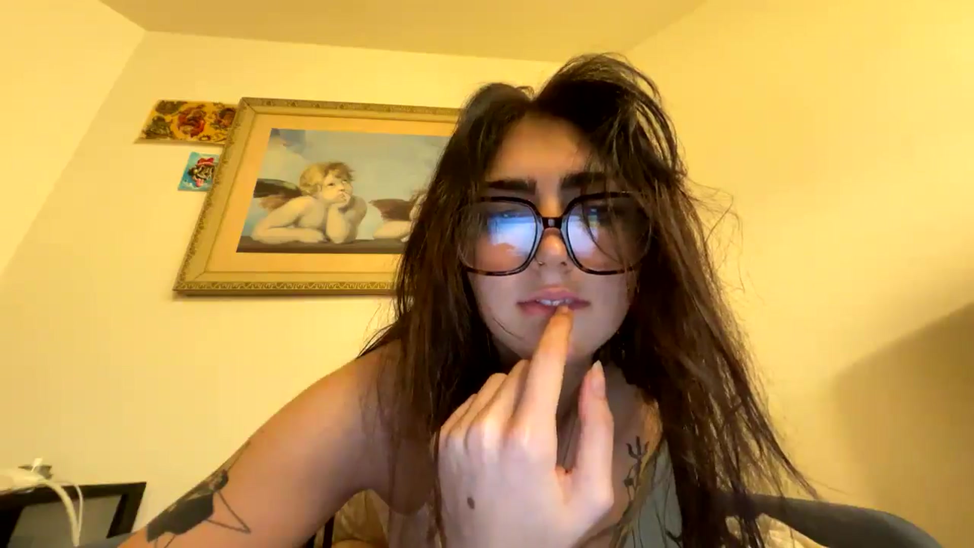 Gallery image thumbnail from SpencerJune's myfreecams stream on, 12/18/2024, 07:47 image 5 of 20