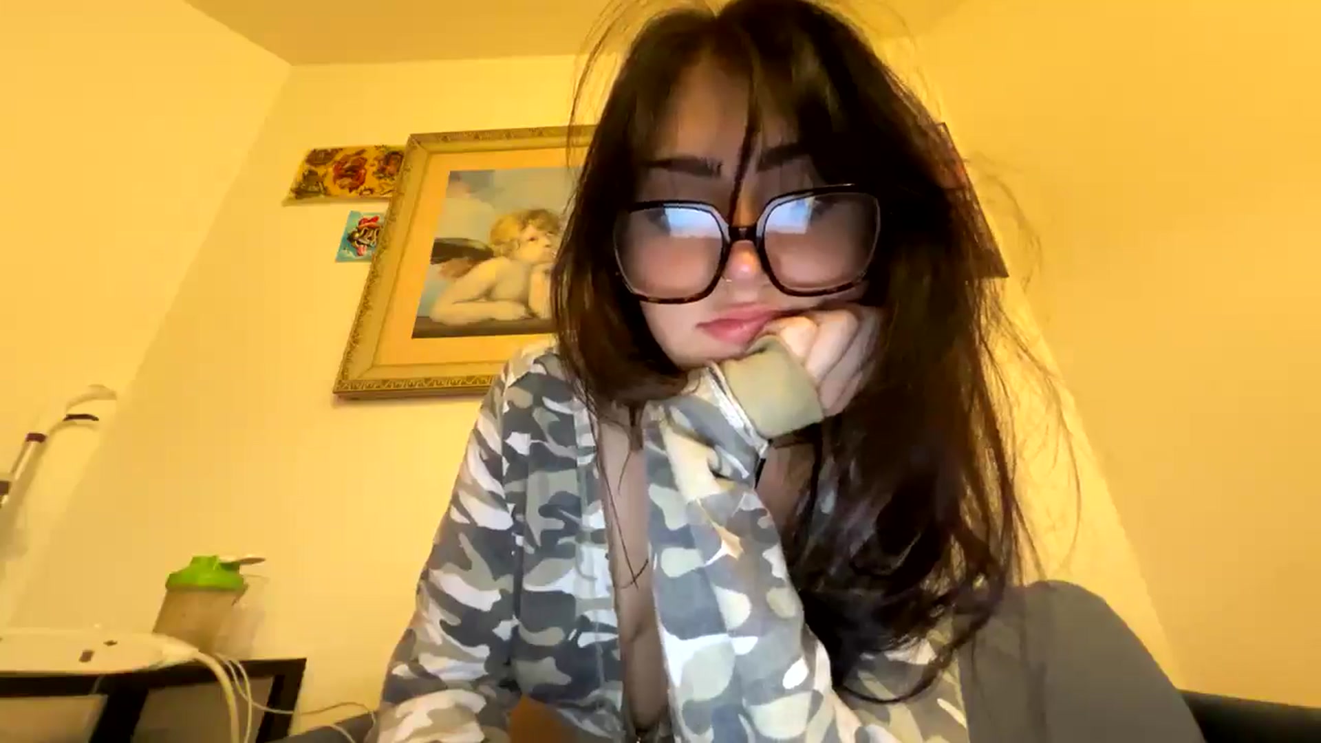 Gallery image thumbnail from SpencerJune's myfreecams stream on, 12/19/2024, 05:13 image 8 of 20