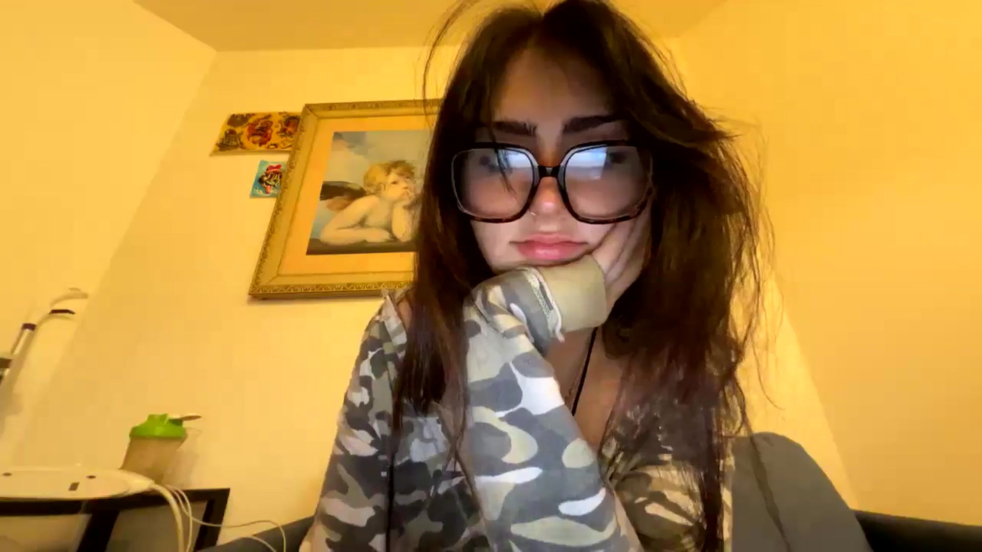 Gallery image thumbnail from SpencerJune's myfreecams stream on, 12/19/2024, 05:13 image 19 of 20