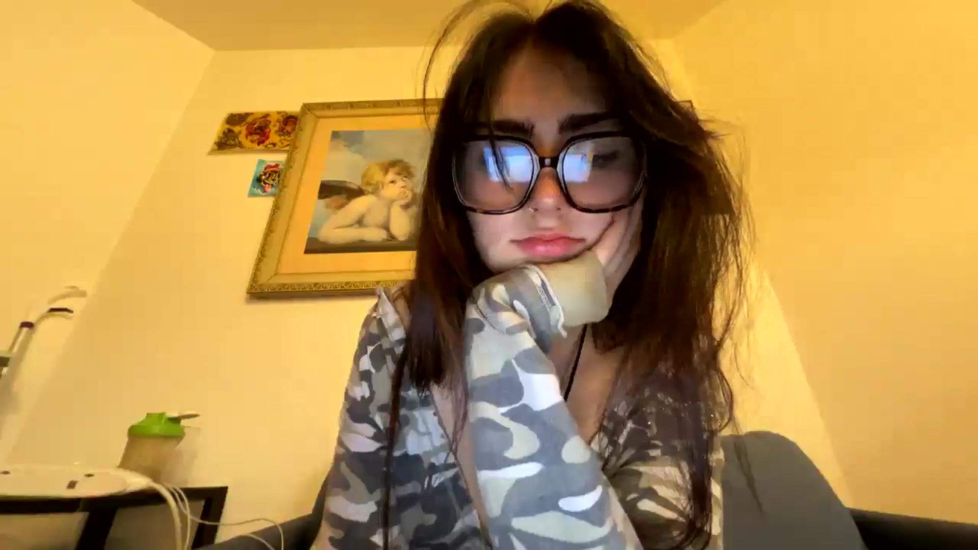 Gallery image thumbnail from SpencerJune's myfreecams stream on, 12/19/2024, 05:13 image 16 of 20