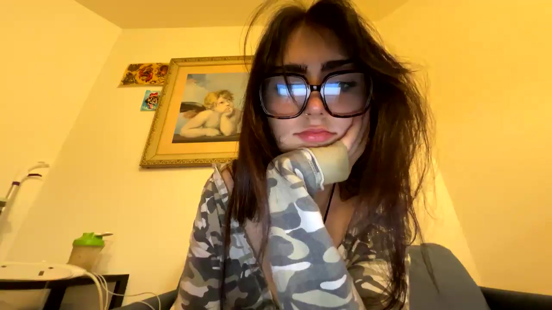 Gallery image thumbnail from SpencerJune's myfreecams stream on, 12/19/2024, 05:13 image 17 of 20