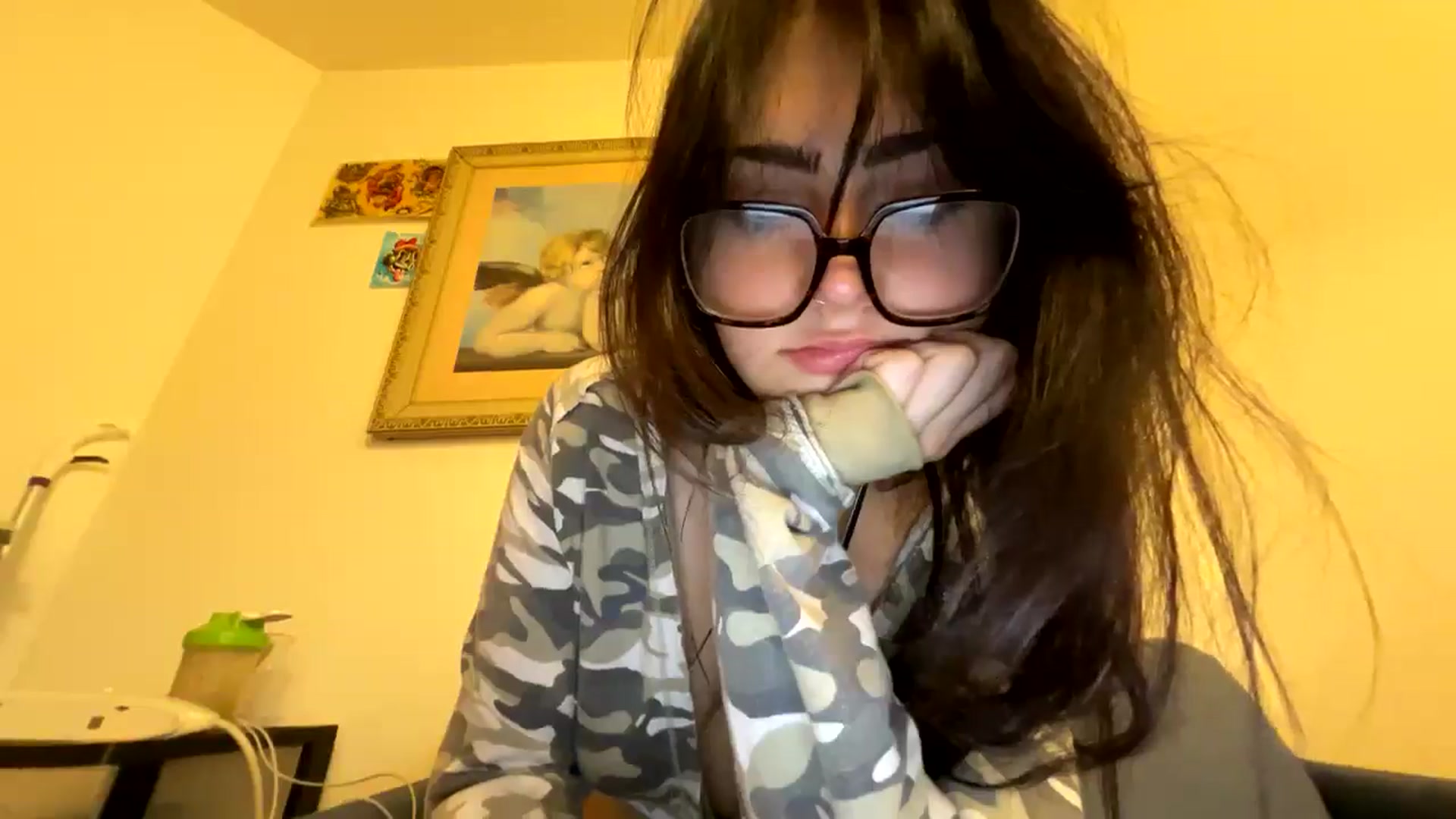 Gallery image thumbnail from SpencerJune's myfreecams stream on, 12/19/2024, 05:13 image 9 of 20