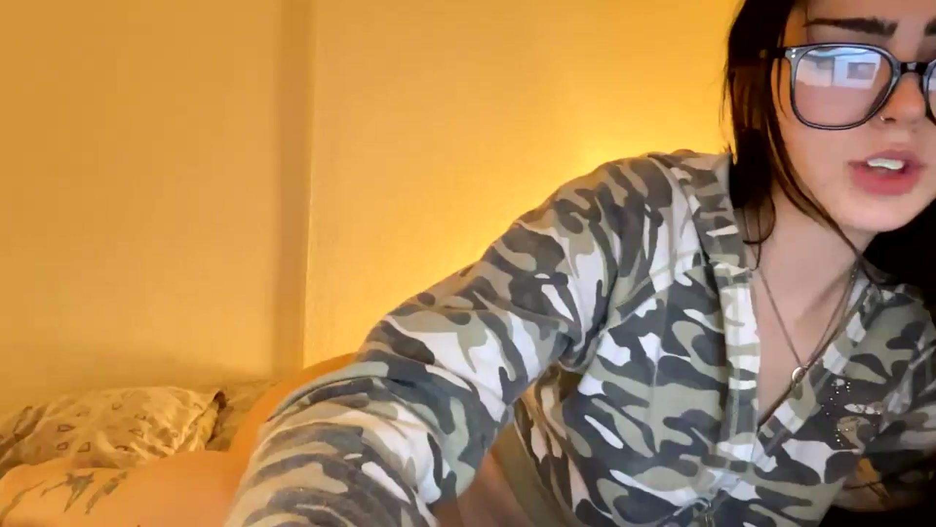 Gallery image thumbnail from SpencerJune's myfreecams stream on, 01/18/2025, 07:02 image 8 of 20
