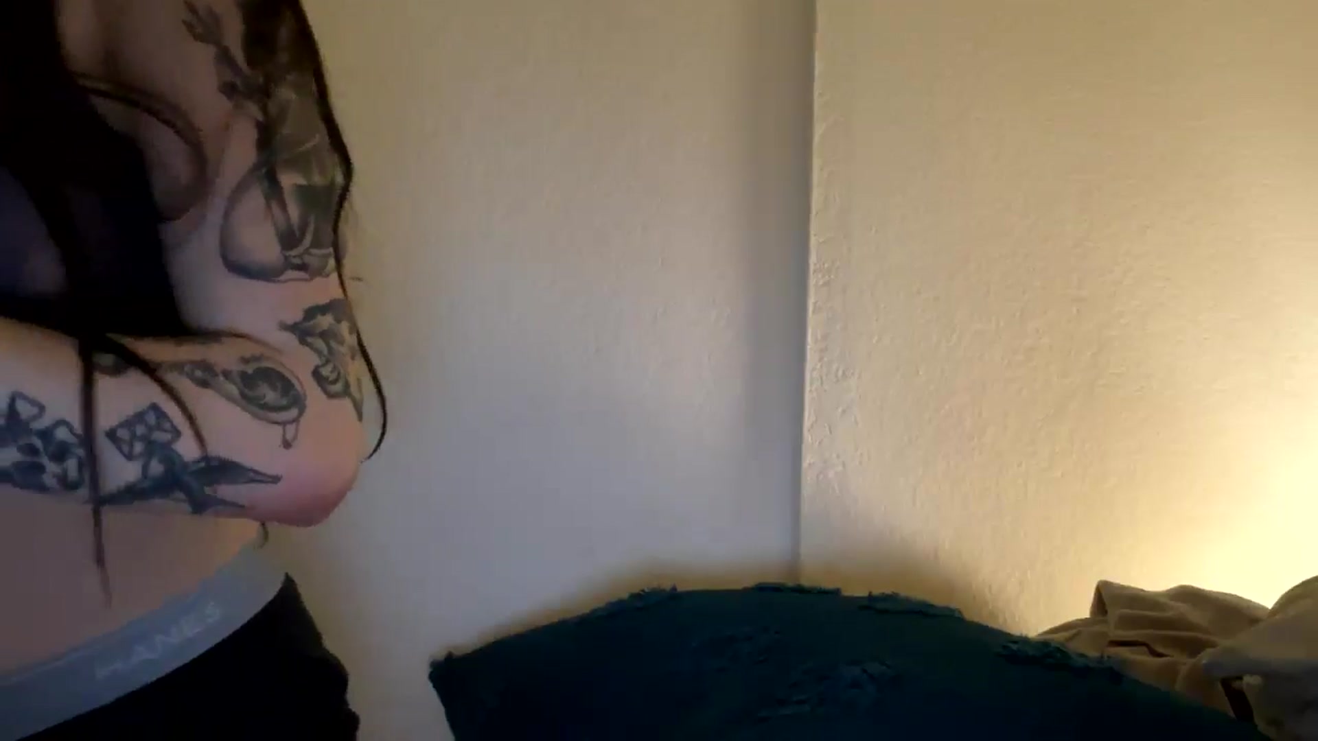 Gallery image thumbnail from SpencerJune's myfreecams stream on, 02/05/2025, 06:22 image 11 of 20
