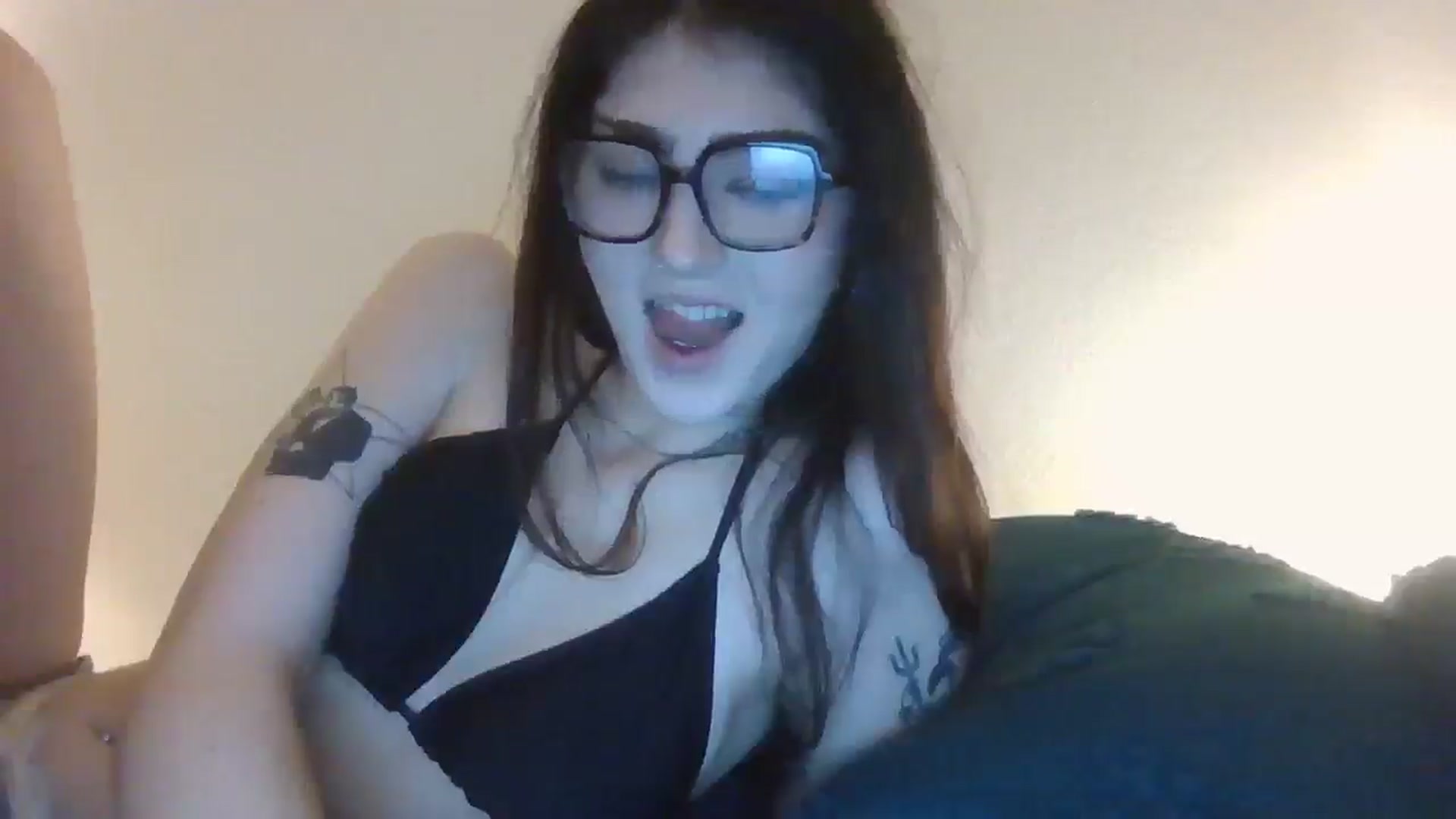 Gallery image thumbnail from SpencerJune's myfreecams stream on, 02/19/2025, 05:45 image 20 of 20