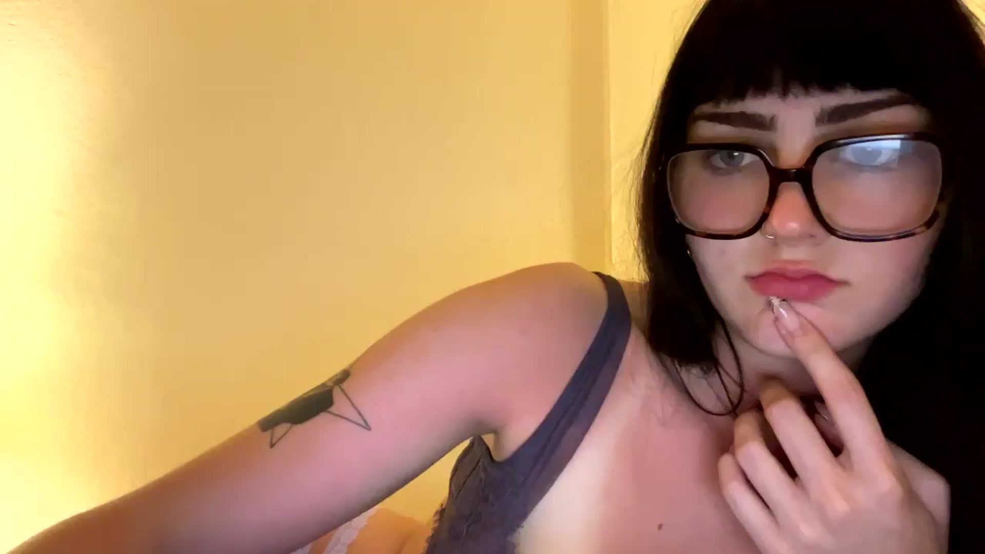 Gallery image thumbnail from SpencerJune's myfreecams stream on, 03/24/2025, 04:27 image 14 of 20