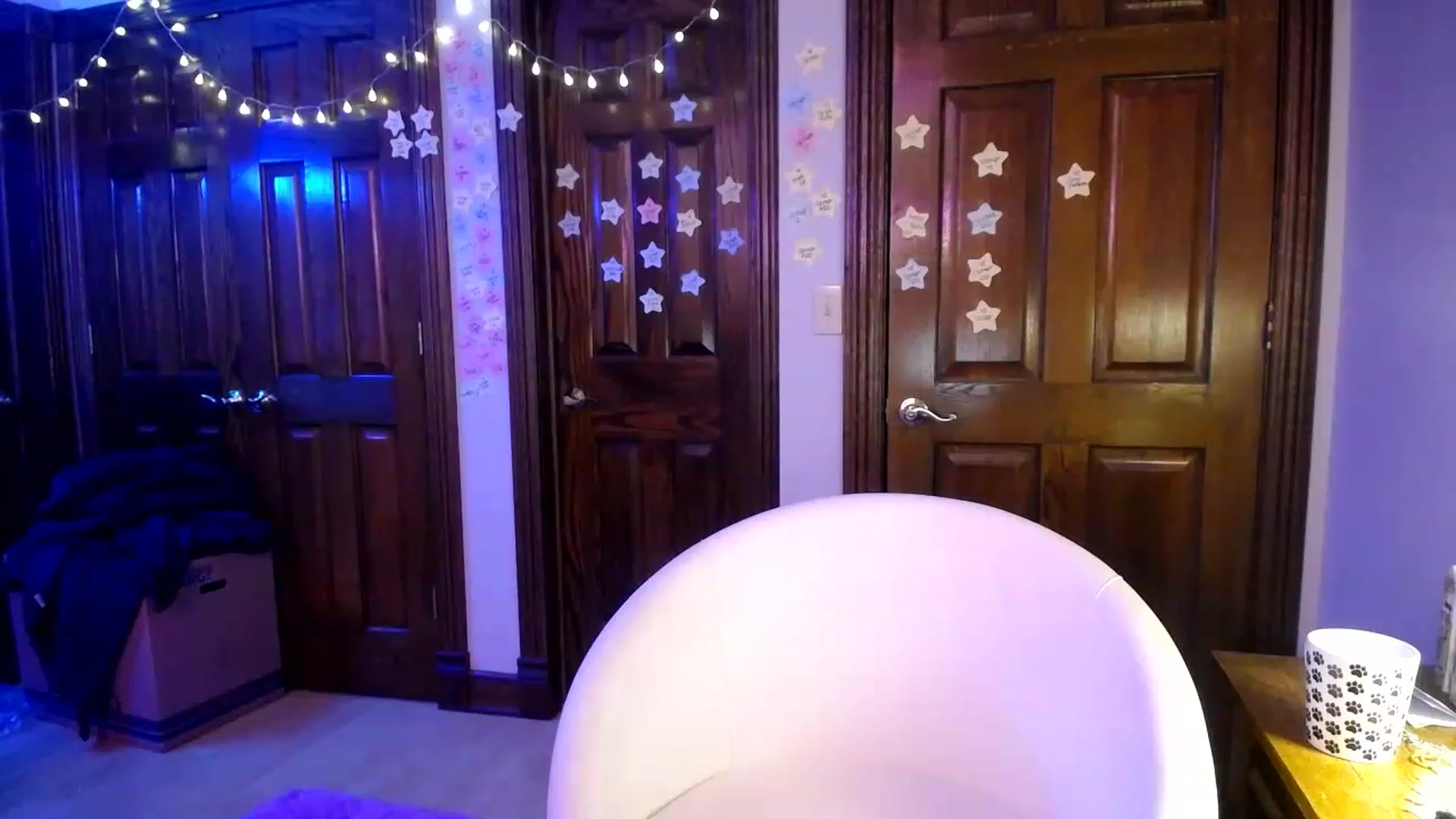Gallery image thumbnail from Sphenoids's myfreecams stream on, 11/21/2022, 24:57 image 18 of 20