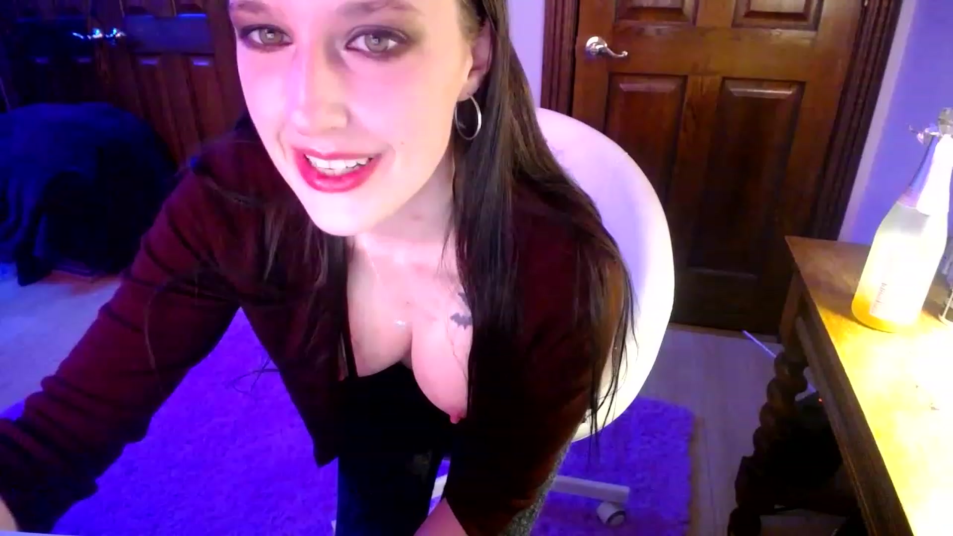 Gallery image thumbnail from Sphenoids's myfreecams stream on, 12/01/2022, 08:12 image 9 of 20