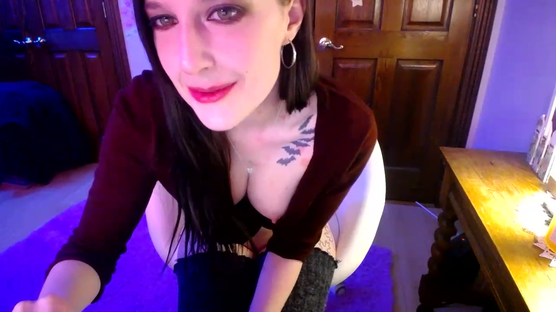 Gallery image thumbnail from Sphenoids's myfreecams stream on, 12/01/2022, 08:12 image 6 of 20