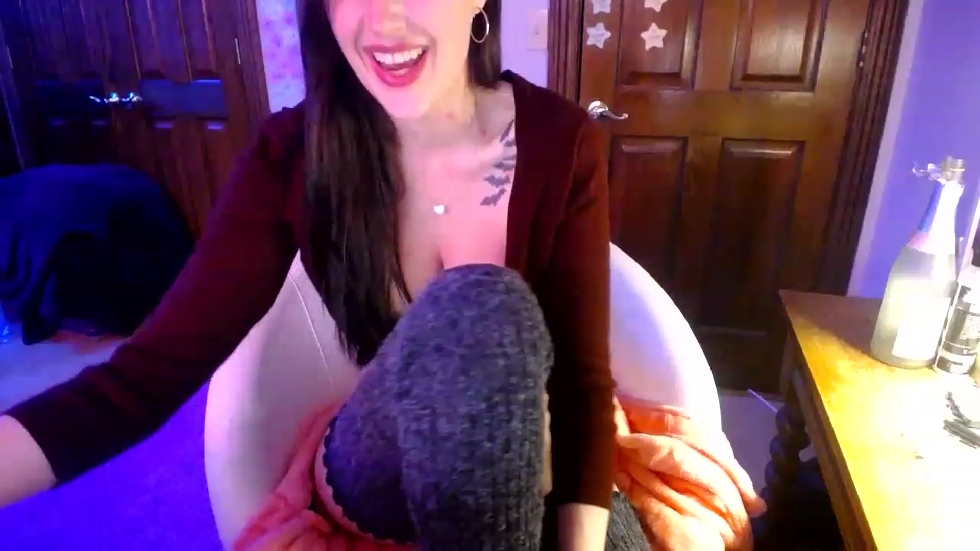 Gallery image thumbnail from Sphenoids's myfreecams stream on, 12/01/2022, 08:10 image 16 of 20