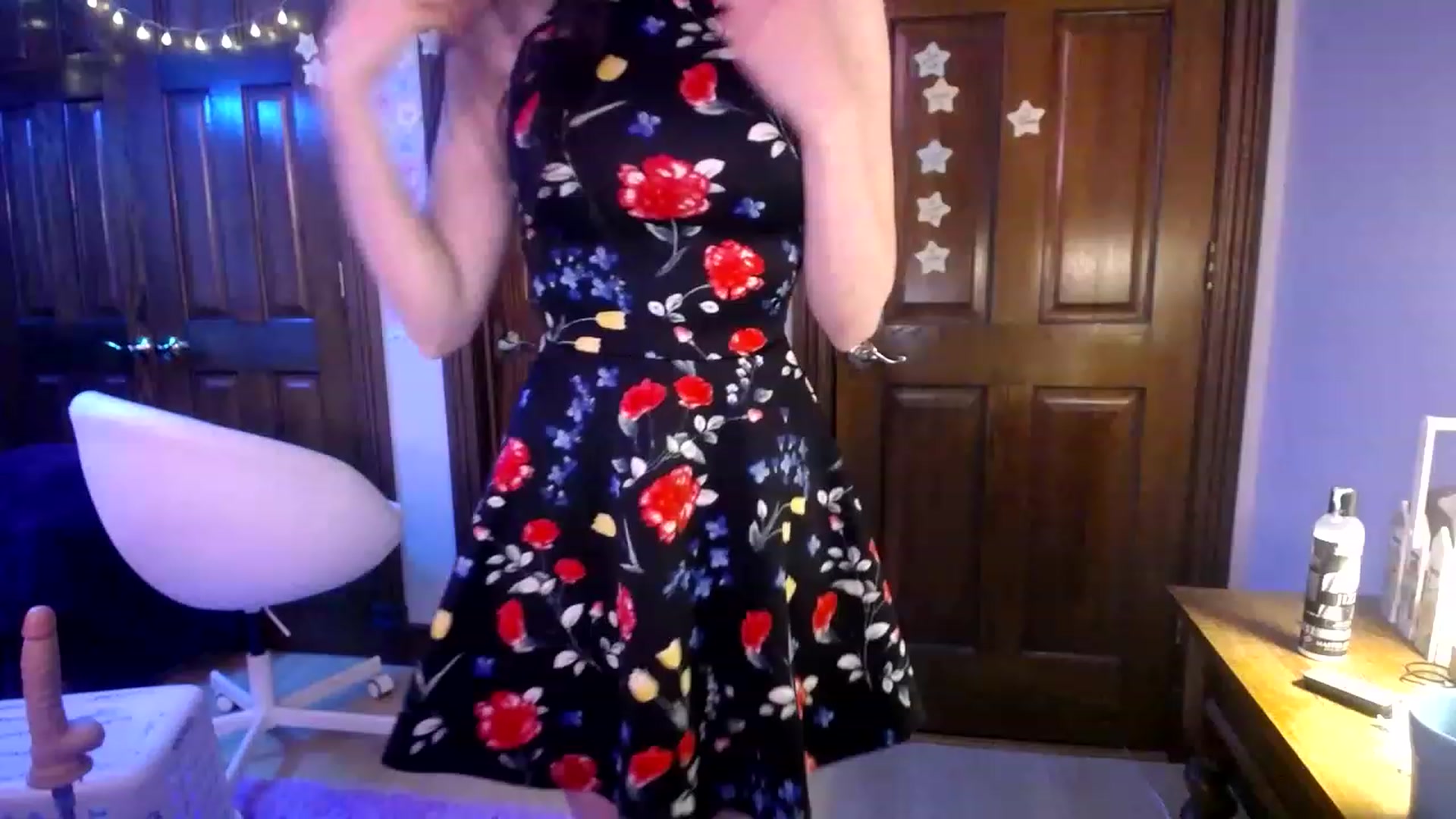 Gallery image thumbnail from Sphenoids's myfreecams stream on, 12/07/2022, 05:53 image 5 of 20