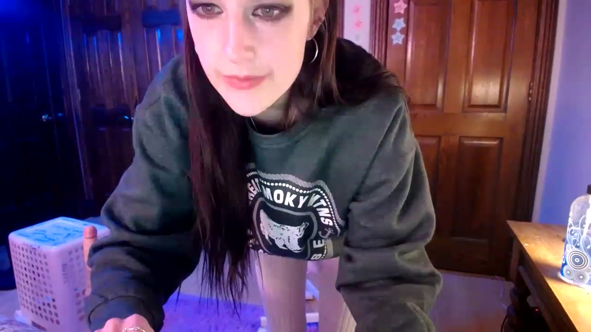 Gallery image thumbnail from Sphenoids's myfreecams stream on, 03/04/2023, 01:06 image 17 of 20