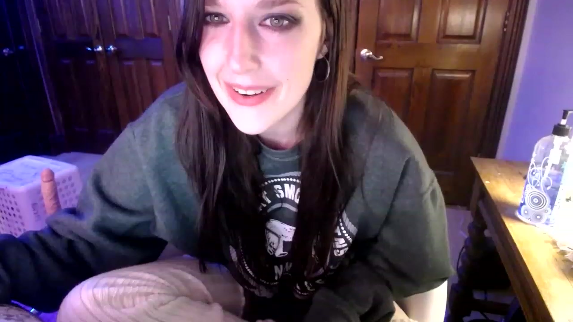 Gallery image thumbnail from Sphenoids's myfreecams stream on, 03/04/2023, 03:19 image 3 of 20