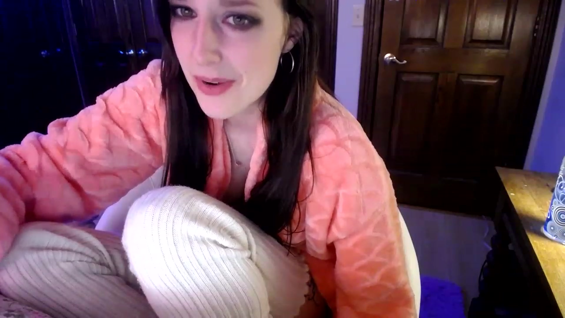 Gallery image thumbnail from Sphenoids's myfreecams stream on, 03/04/2023, 03:19 image 15 of 20