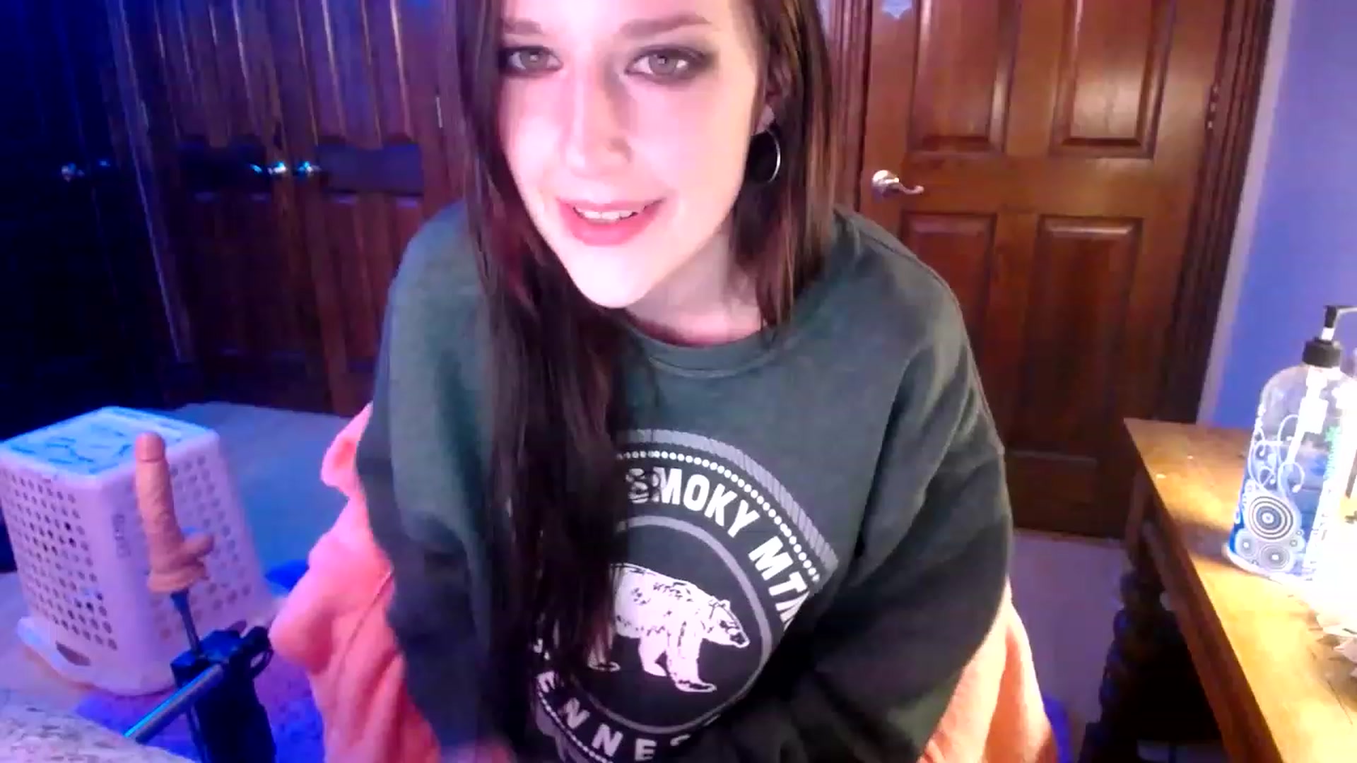 Gallery image thumbnail from Sphenoids's myfreecams stream on, 03/04/2023, 03:19 image 6 of 20
