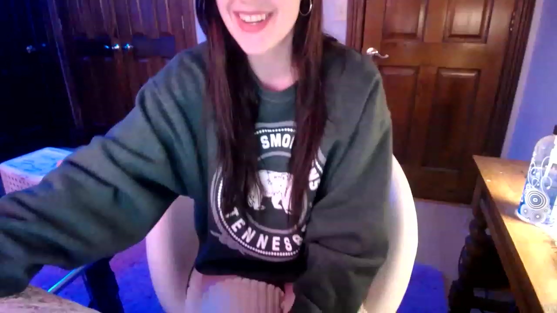 Gallery image thumbnail from Sphenoids's myfreecams stream on, 03/04/2023, 03:19 image 2 of 20