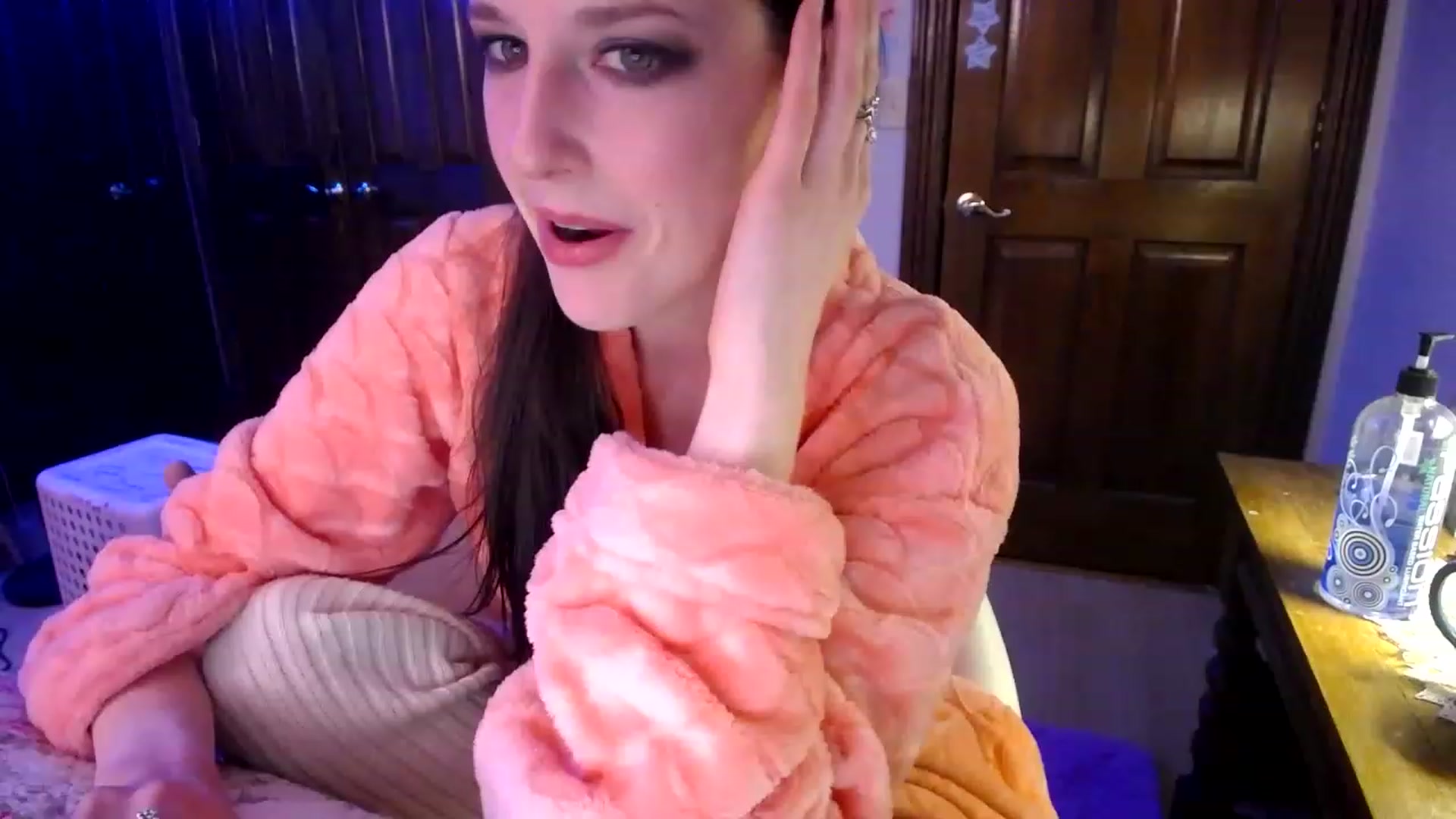 Gallery image thumbnail from Sphenoids's myfreecams stream on, 03/04/2023, 03:42 image 7 of 20