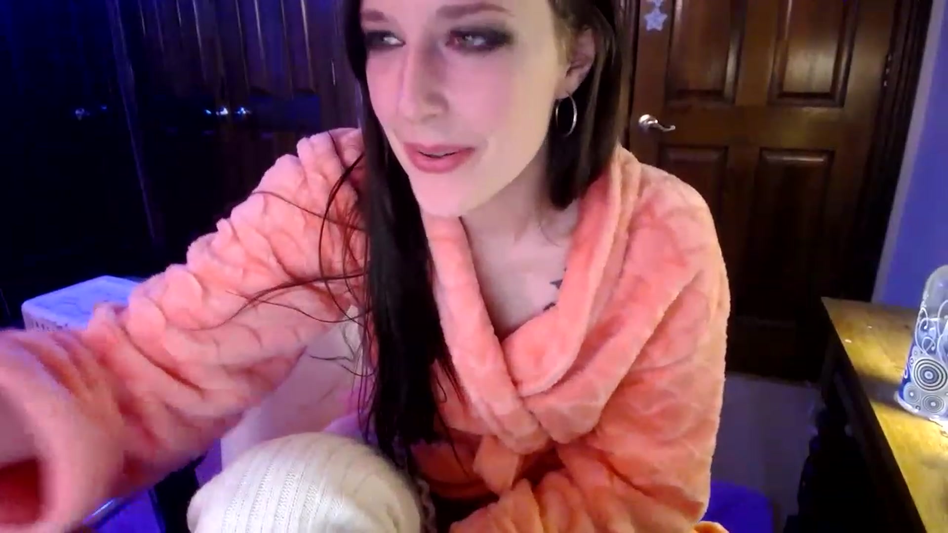 Gallery image thumbnail from Sphenoids's myfreecams stream on, 03/04/2023, 03:42 image 16 of 20