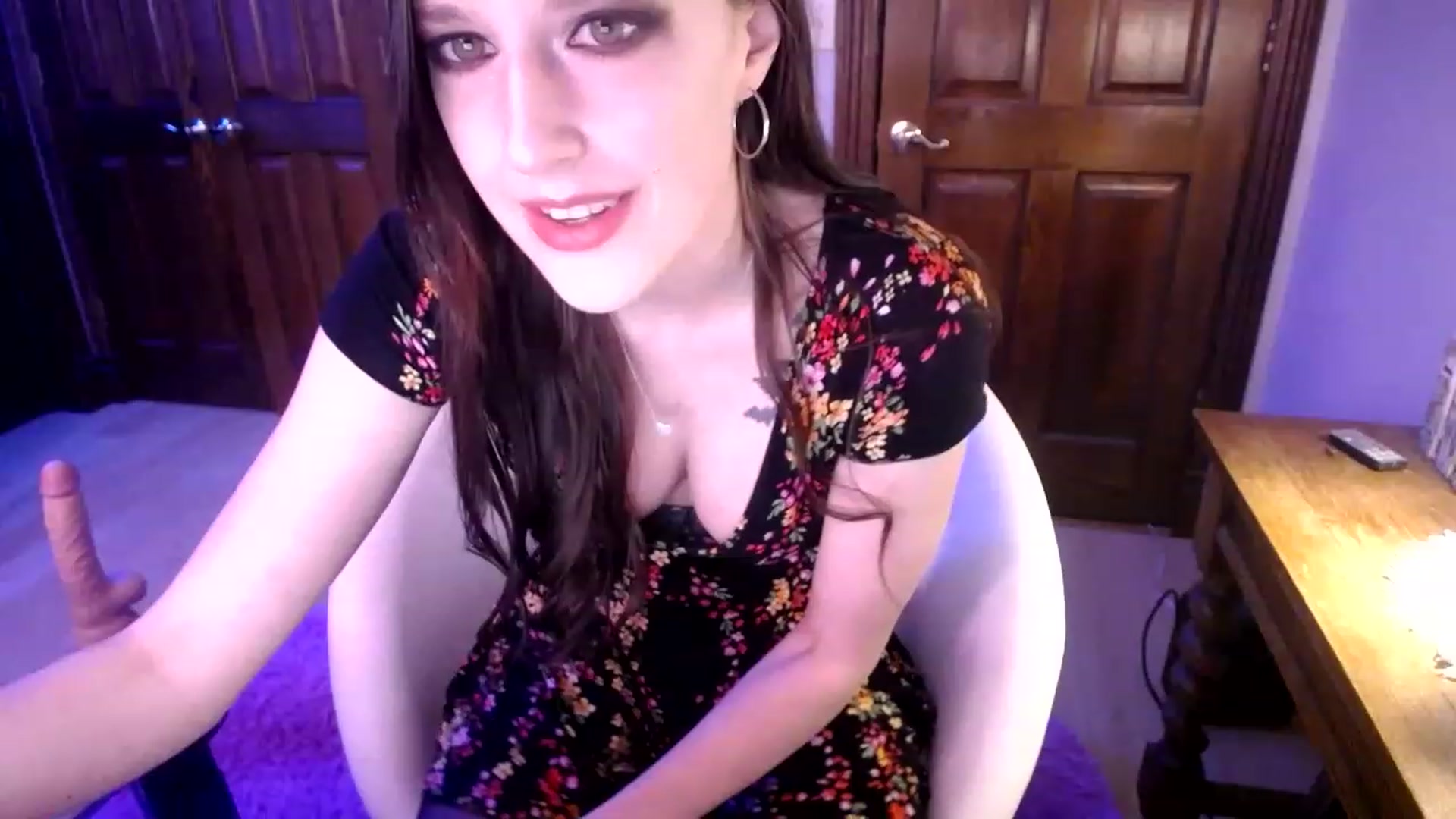 Gallery image thumbnail from Sphenoids's myfreecams stream on, 03/11/2023, 24:31 image 4 of 20
