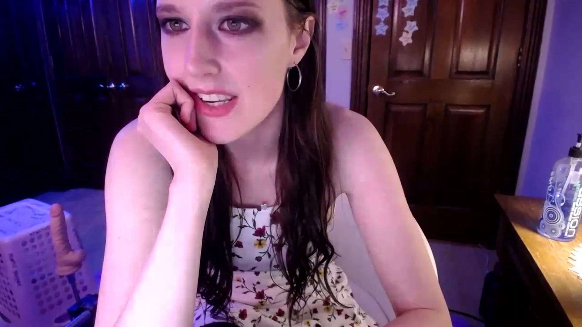 Gallery image thumbnail from Sphenoids's myfreecams stream on, 03/11/2023, 03:52 image 15 of 20