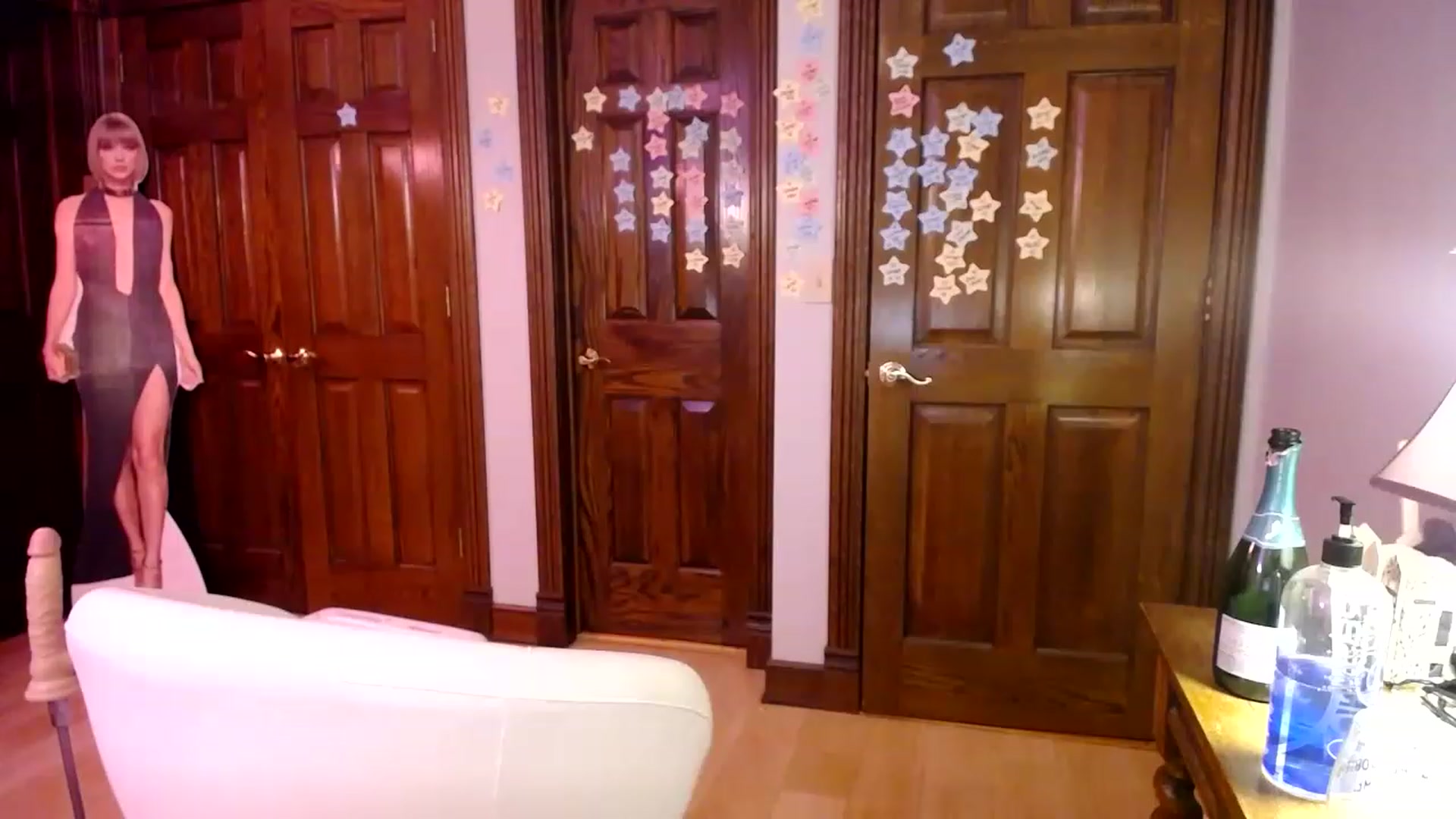 Gallery image thumbnail from Sphenoids's myfreecams stream on, 03/25/2023, 04:21 image 16 of 20