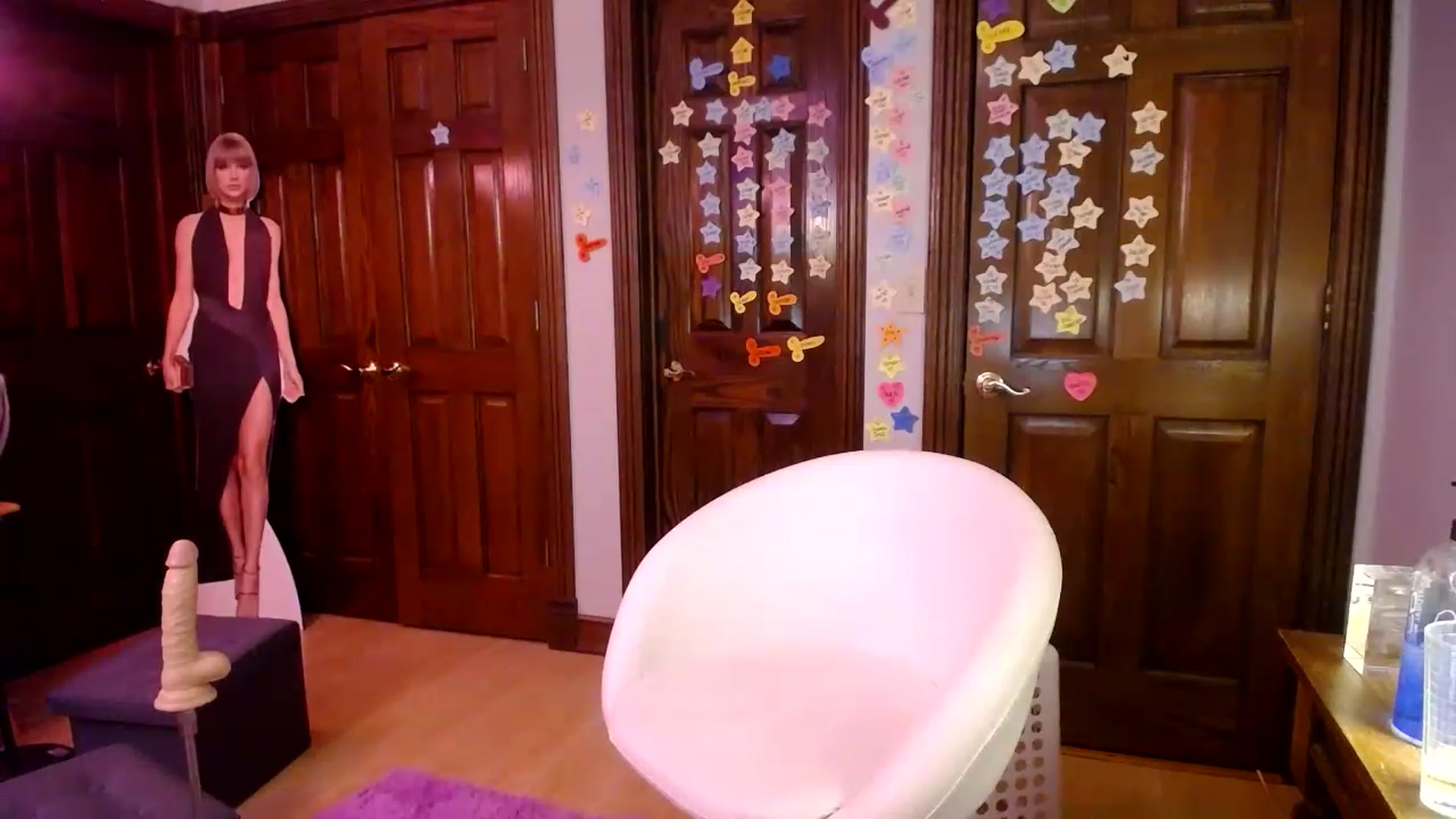 Gallery image thumbnail from Sphenoids's myfreecams stream on, 04/12/2023, 03:04 image 16 of 20