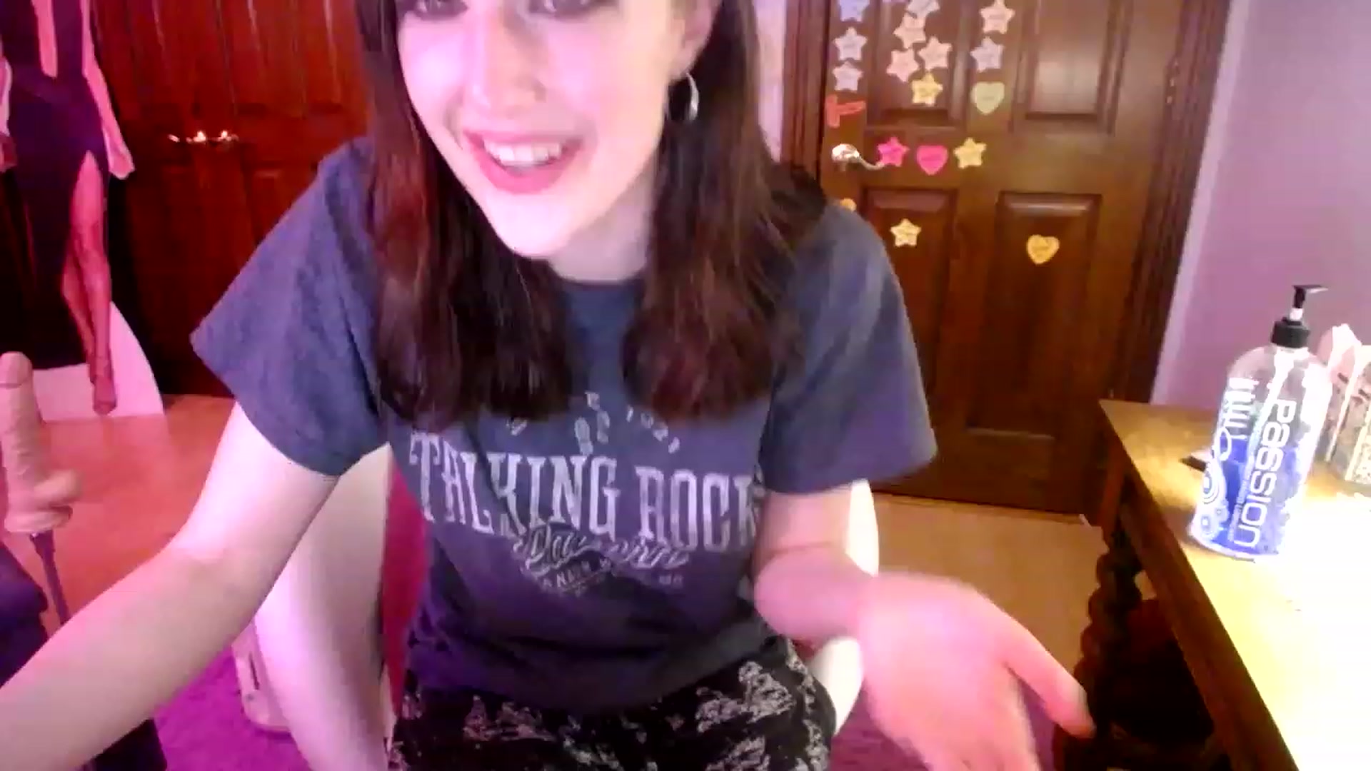Gallery image thumbnail from Sphenoids's myfreecams stream on, 04/21/2023, 03:43 image 13 of 20