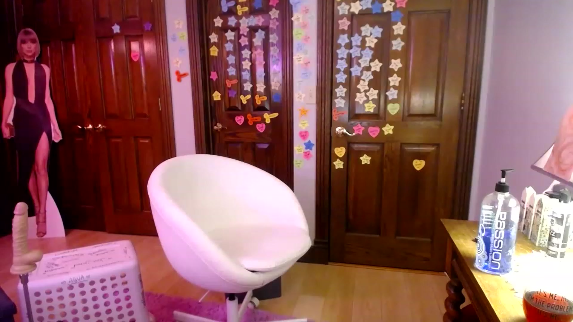 Gallery image thumbnail from Sphenoids's myfreecams stream on, 04/21/2023, 03:43 image 15 of 20