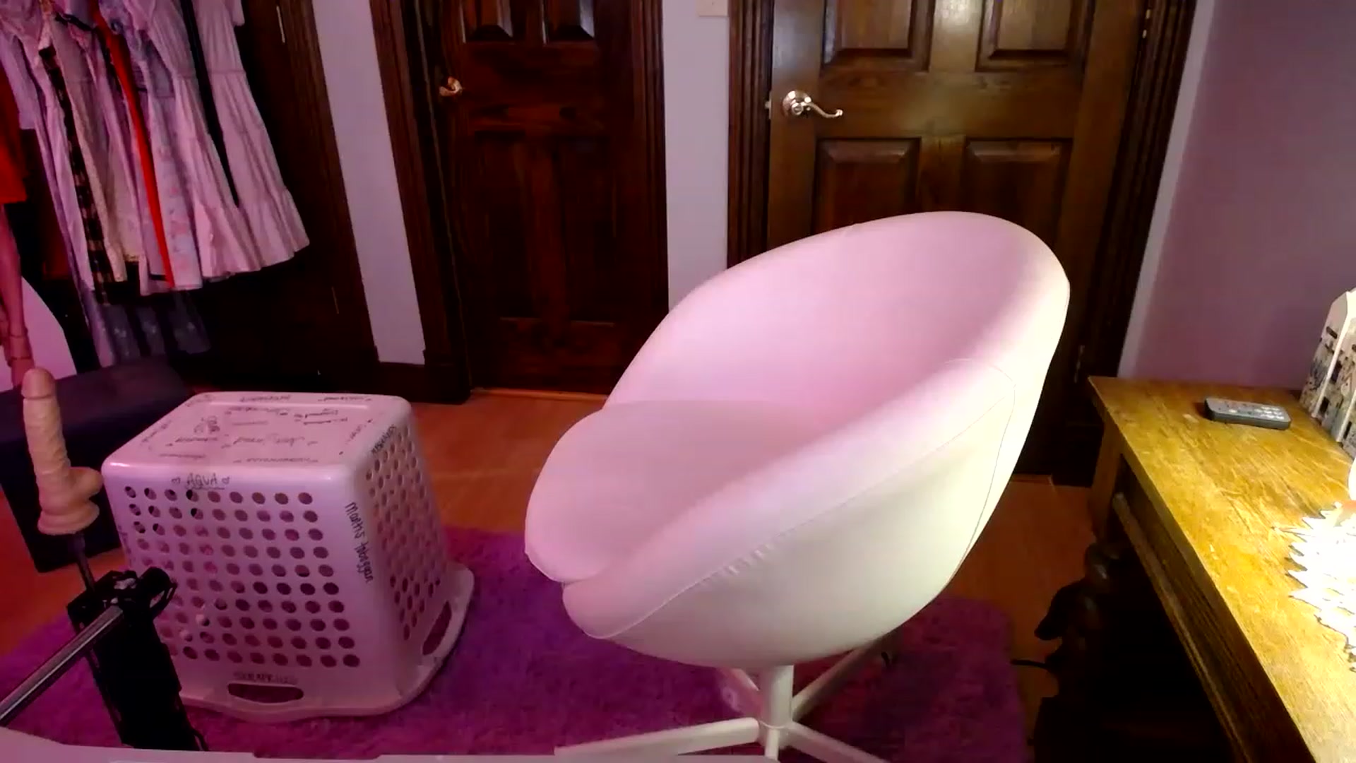 Gallery image thumbnail from Sphenoids's myfreecams stream on, 05/16/2023, 24:02 image 7 of 20